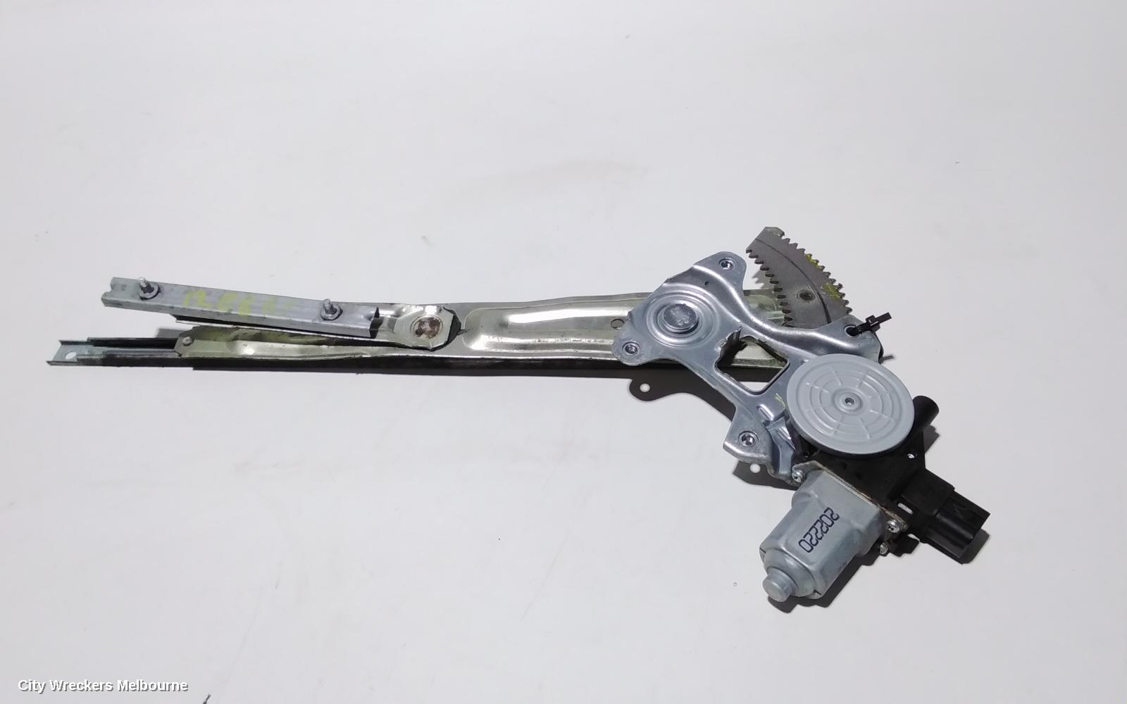 PEUGEOT 4008 RIGHT FRONT WINDOW REG/MOTOR, 05/2012 - 12/2017