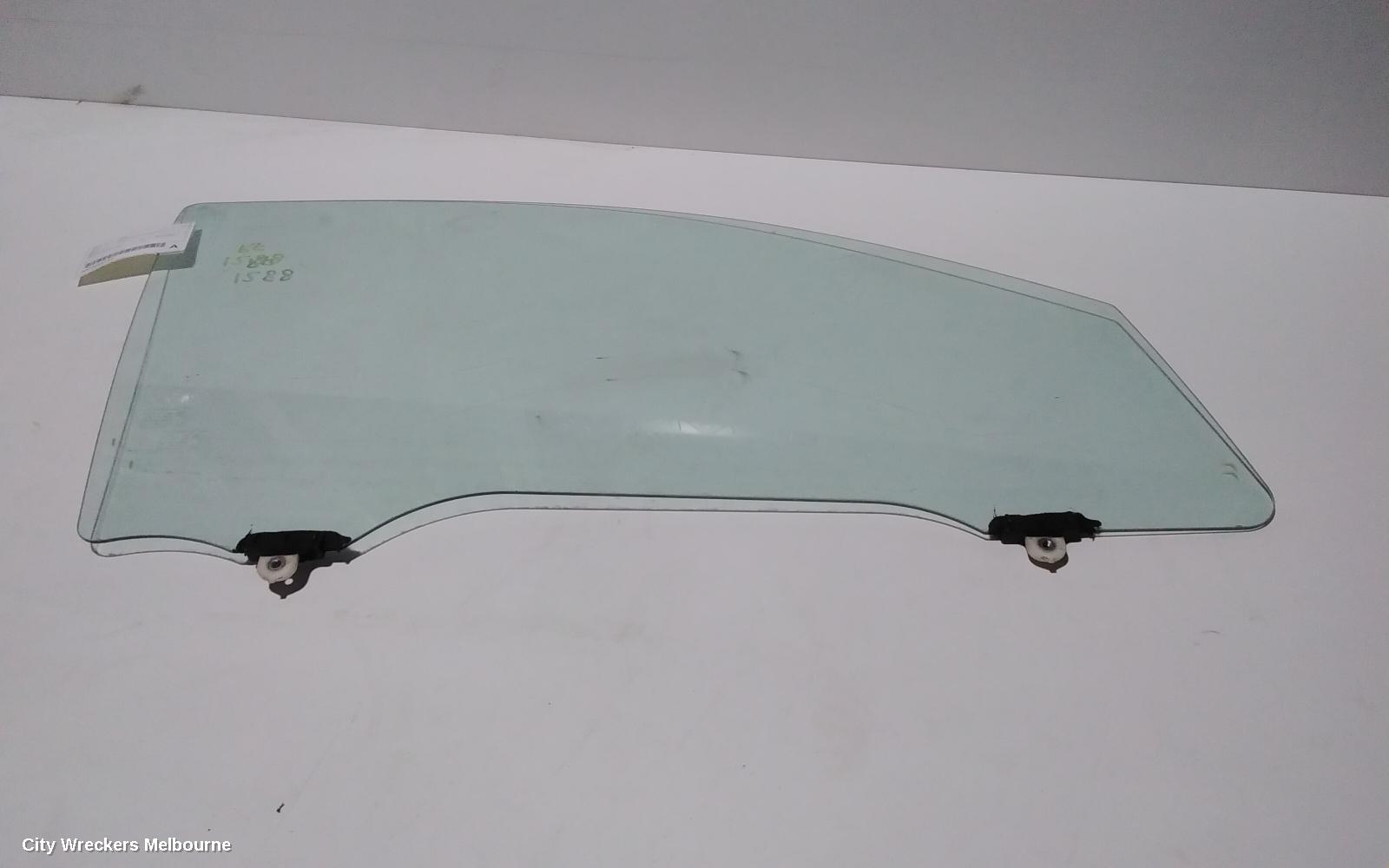 PEUGEOT 4008 RIGHT FRONT DOOR WINDOW, 05/2012 - 12/2017
