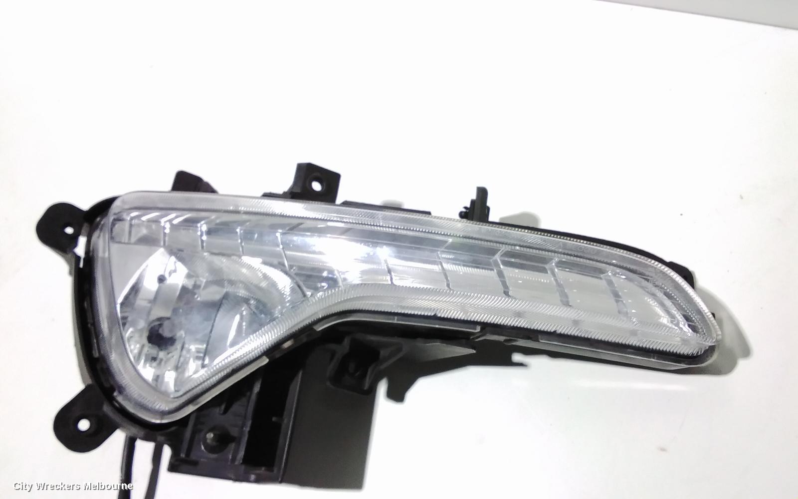 KIA SPORTAGE RIGHT INDICATOR/FOG/SIDE, BUMPER FOGLAMP, SL, 05/2010 - 05/2013