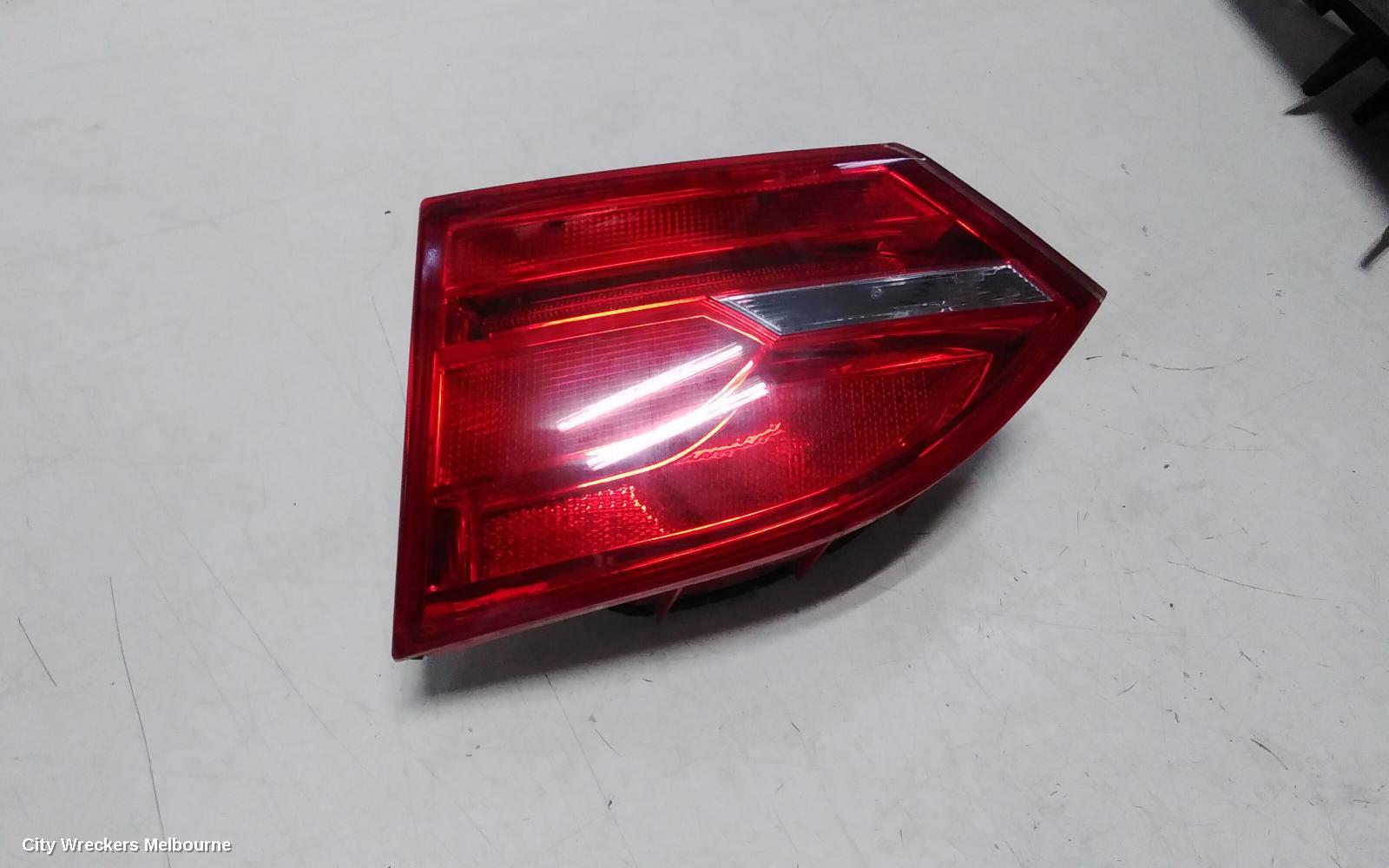 VOLKSWAGEN JETTA REAR GARNISH, BOOTLID LAMP (RH SIDE), 1B, 02/2011 - 10/2014