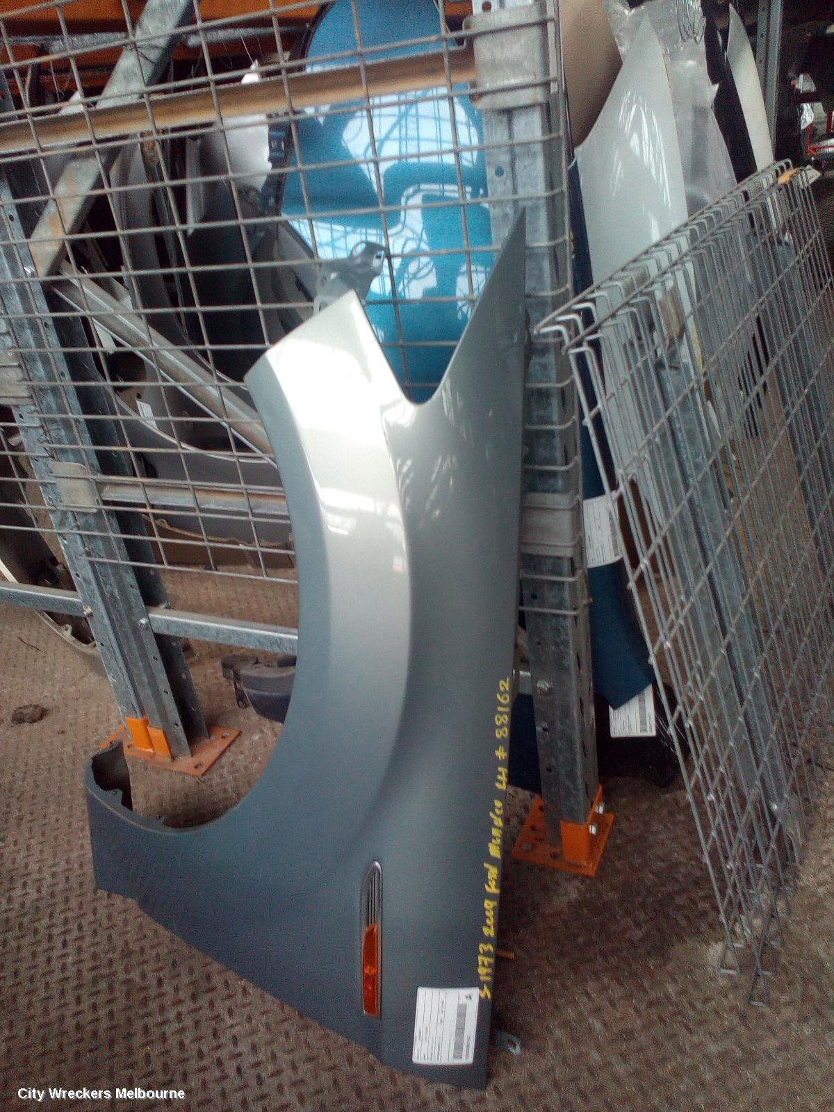 FORD MONDEO LEFT GUARD, MA-MC, 10/2007 - 12/2014