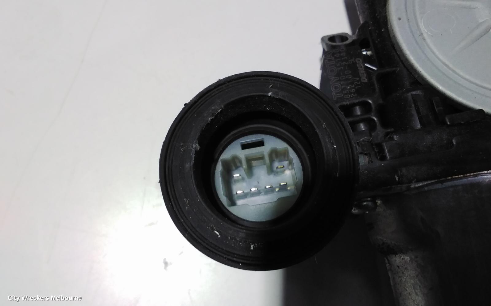 TOYOTA HIACE LEFT FRONT WINDOW REG/MOTOR, TRH/KDH, POWER, 03/2005 - 04/2019