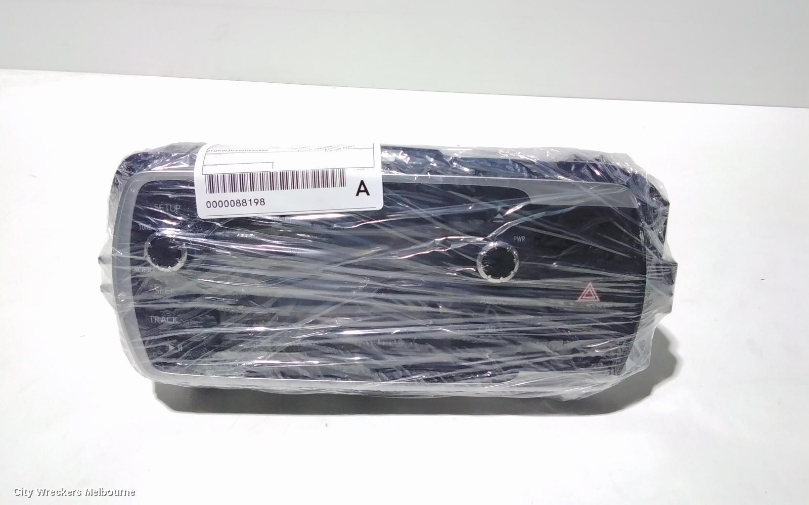 TOYOTA YARIS RADIO/CD/DVD/SAT/TV, SINGLE DISC CD PLAYER (P/N ON FACE 100338), NCP13#, 08/2011 - 12/2019