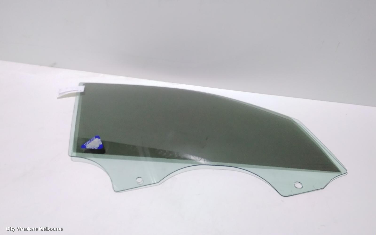 BMW X3 RIGHT FRONT DOOR WINDOW, F25, EARLY TYPE, 12/2010 - 03/2013