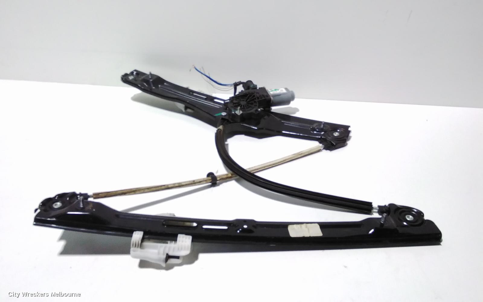 BMW X3 RIGHT FRONT WINDOW REG/MOTOR, F35, 03/2011 - 07/2017