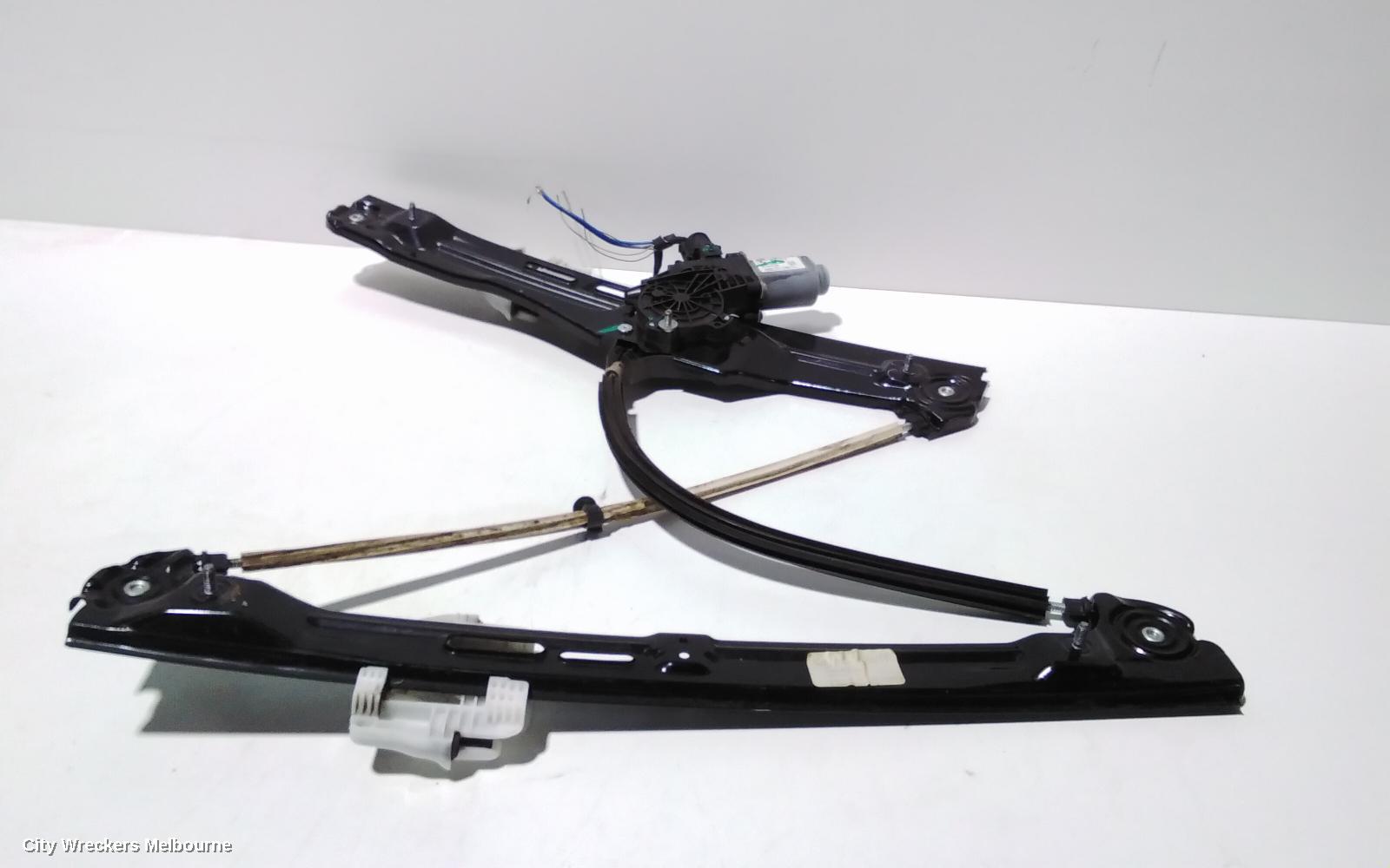 BMW X3 RIGHT FRONT WINDOW REG/MOTOR, F35, 03/2011 - 07/2017