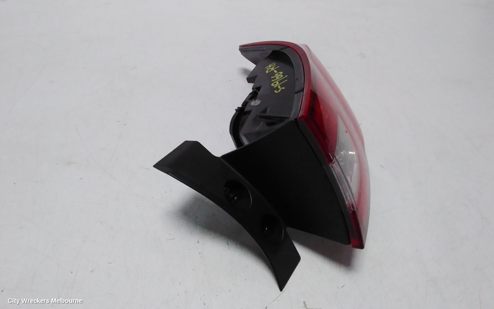 RENAULT CLIO RIGHT TAILLIGHT, X98, 09/2013 - 07/2016