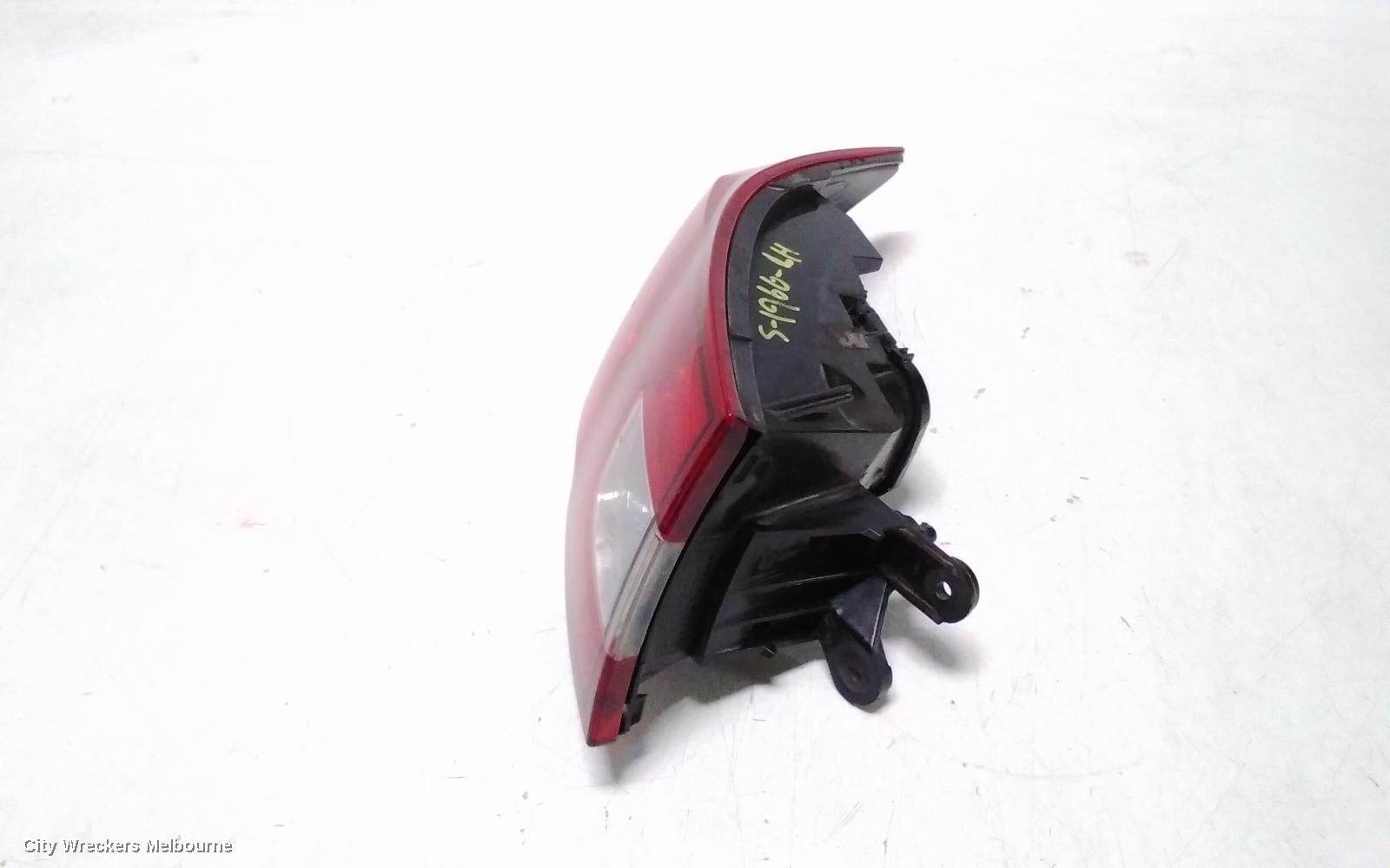 RENAULT CLIO LEFT TAILLIGHT, X98, 09/2013 - 07/2016