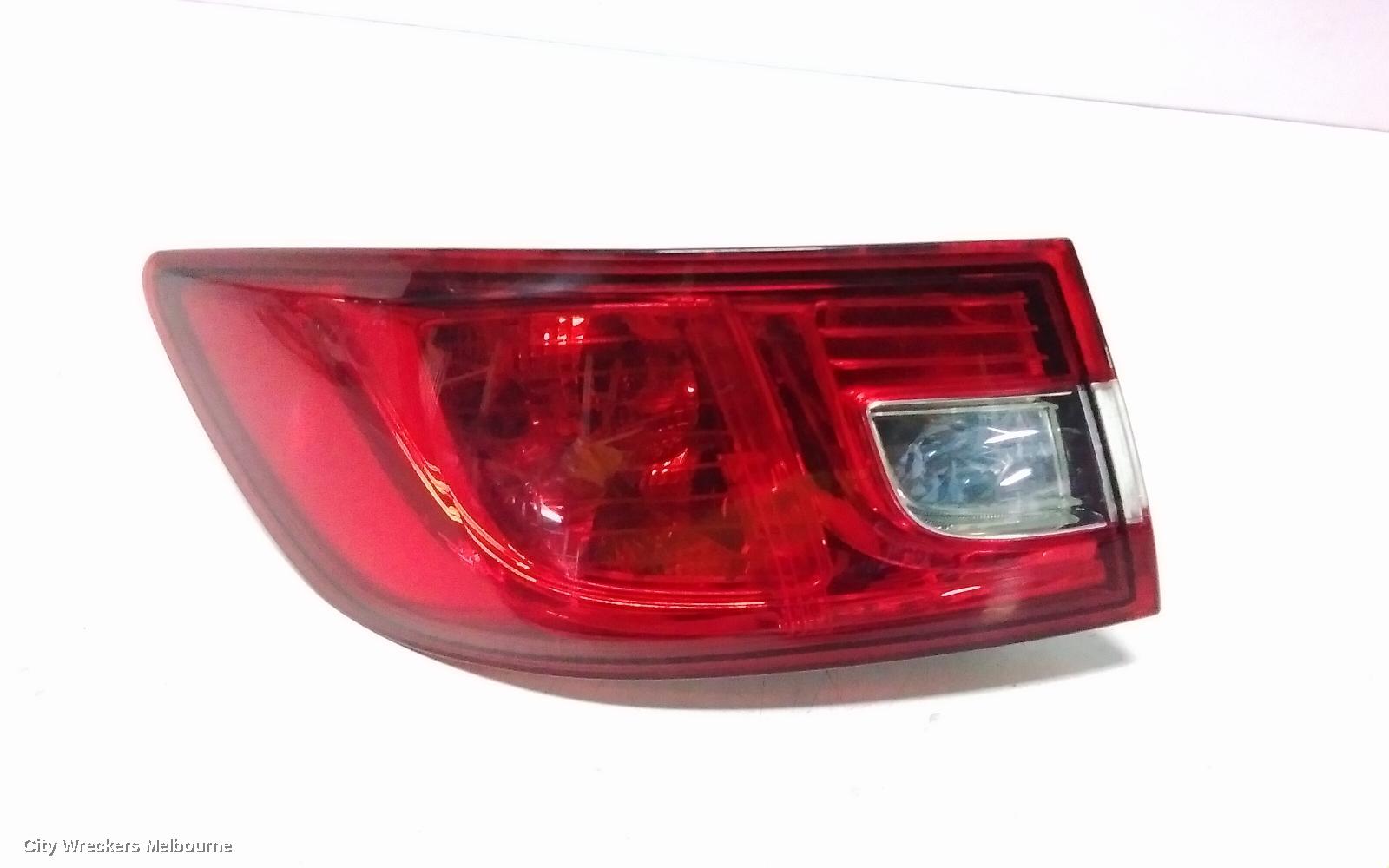 RENAULT CLIO LEFT TAILLIGHT, X98, 09/2013 - 07/2016