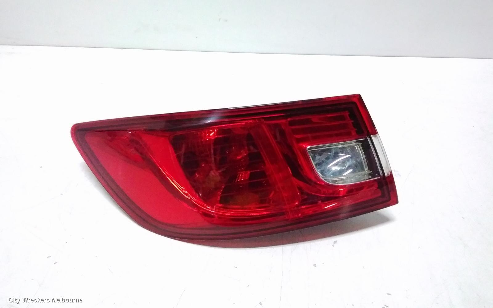 RENAULT CLIO LEFT TAILLIGHT, X98, 09/2013 - 07/2016