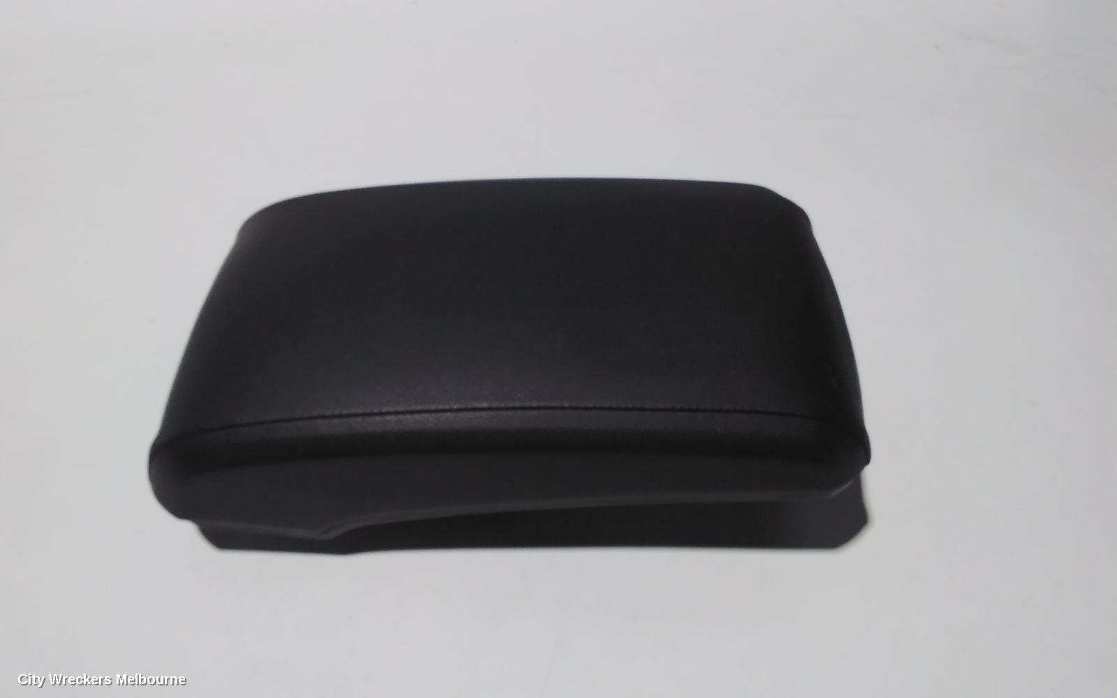 HOLDEN COLORADO CONSOLE, RG, 06/2012 - 12/2020
