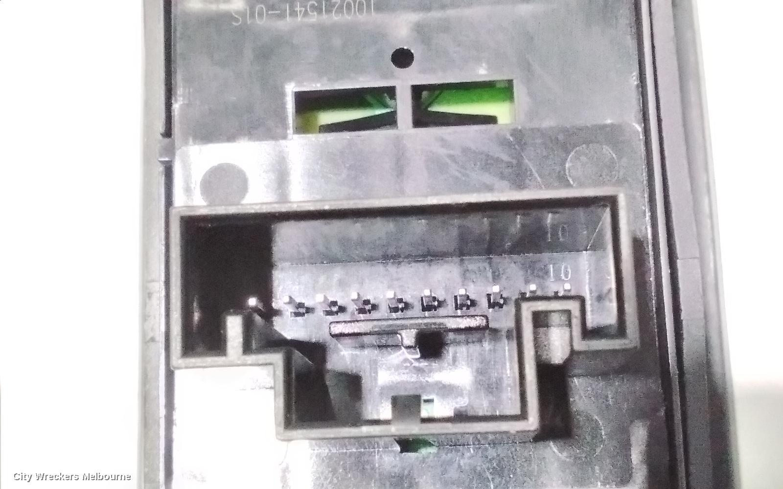 SKODA OCTAVIA PWR DR WIND SWITCH, RH FRONT (MASTER SWITCH), NE, LIFTBACK SEDAN/WAGON, 11/2013 - 02/2017