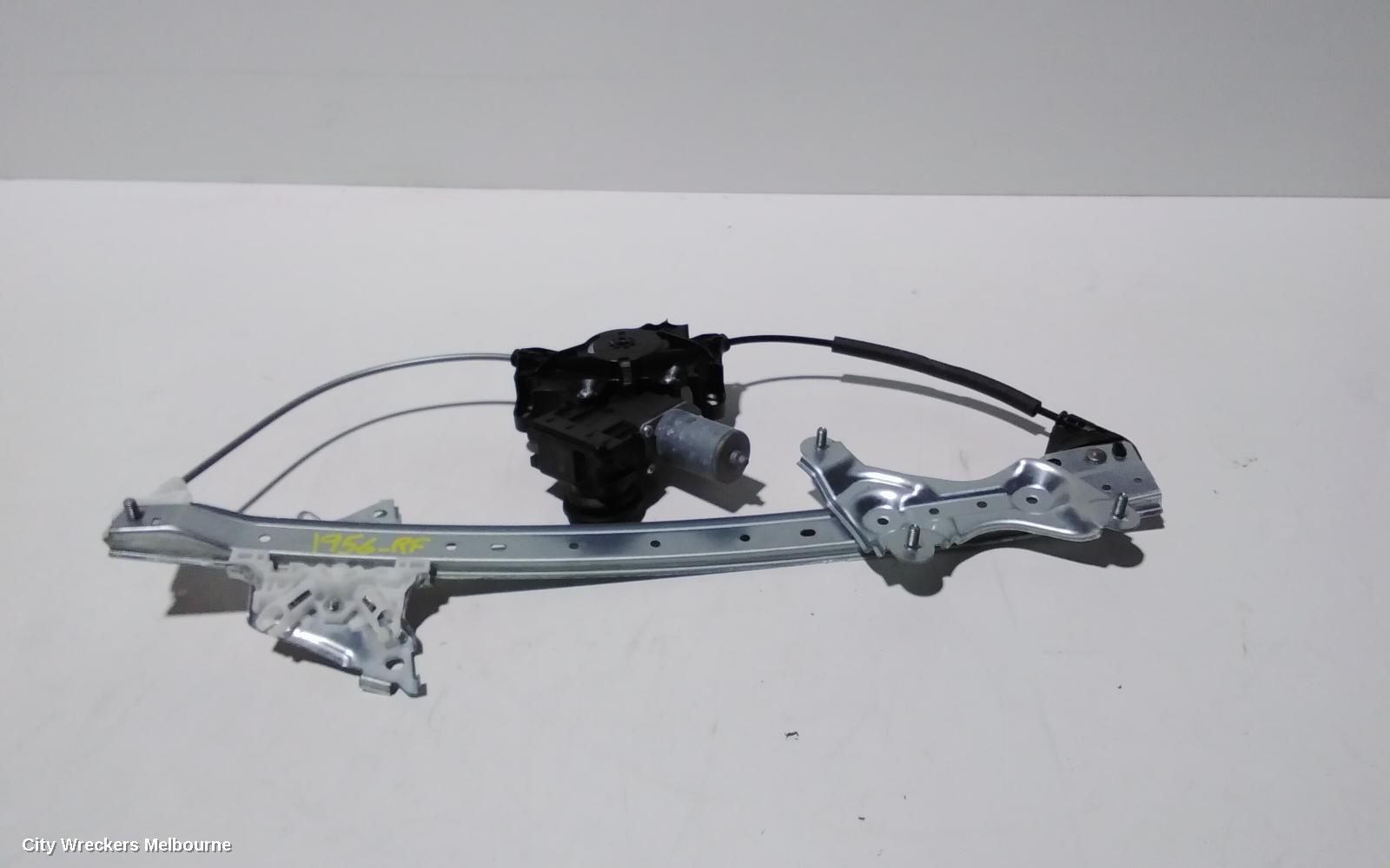 TOYOTA COROLLA RIGHT FRONT WINDOW REG/MOTOR, E210, 07/2018 ONWARDS