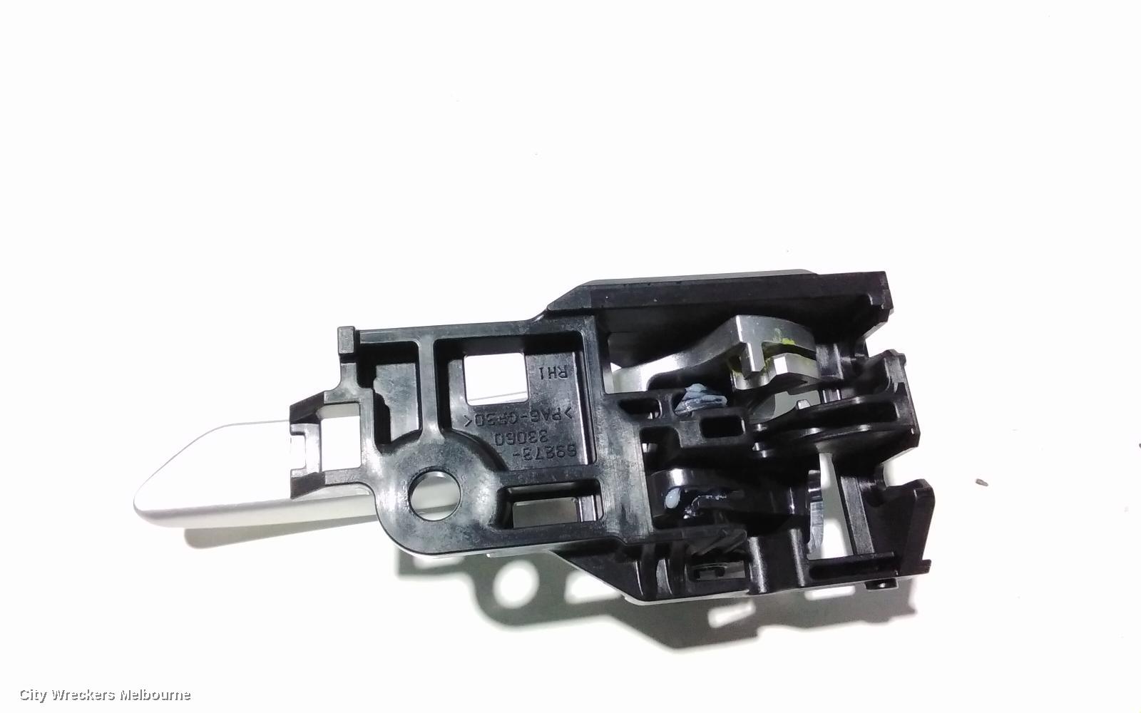 TOYOTA COROLLA DOOR HANDLE, E210, RH FRONT, INNER, 07/2018 ONWARDS