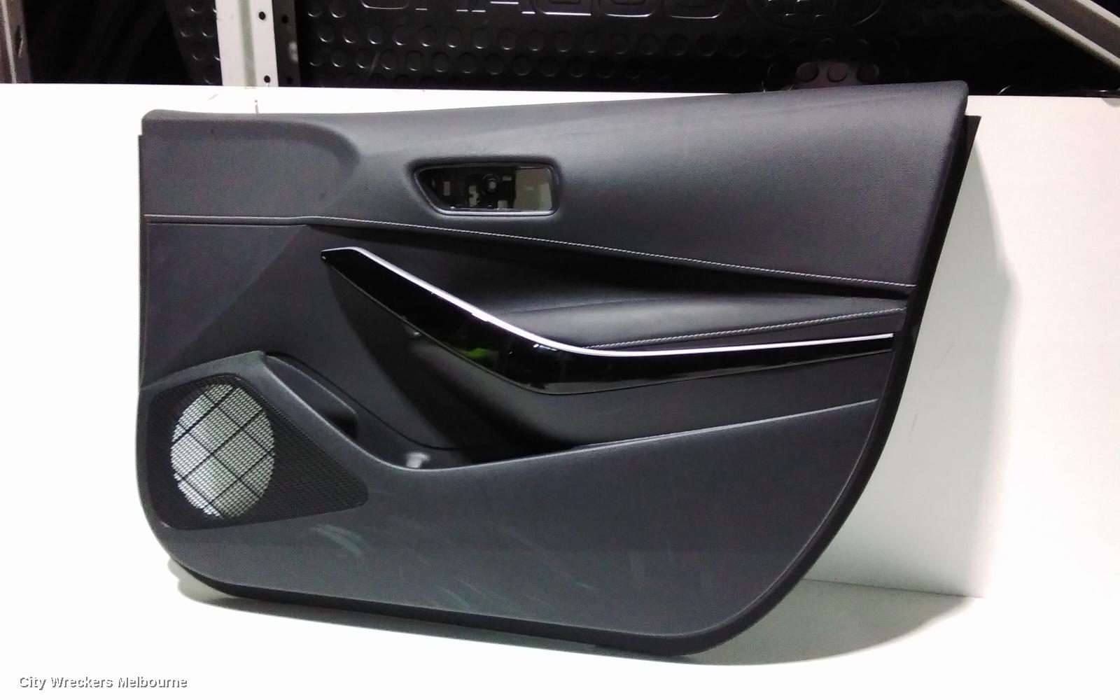 TOYOTA COROLLA DOOR TRIM, ZWE219R, RH FRONT, HATCH, 07/2018 ONWARDS