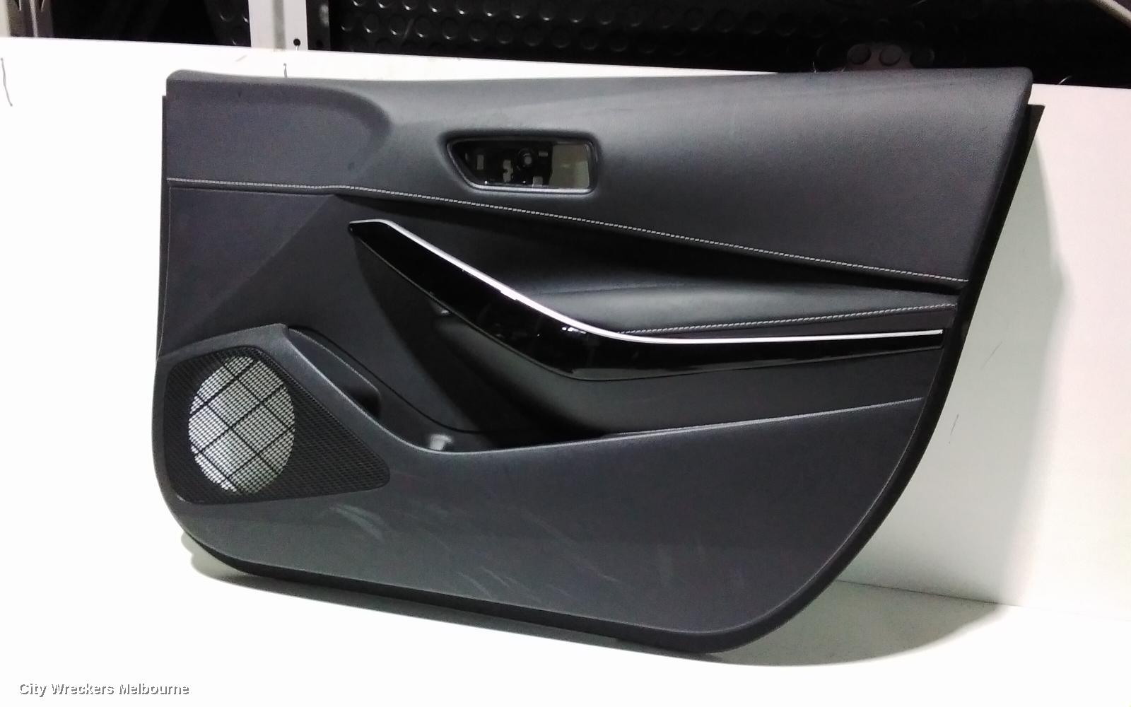 TOYOTA COROLLA DOOR TRIM, ZWE219R, RH FRONT, HATCH, 07/2018 ONWARDS