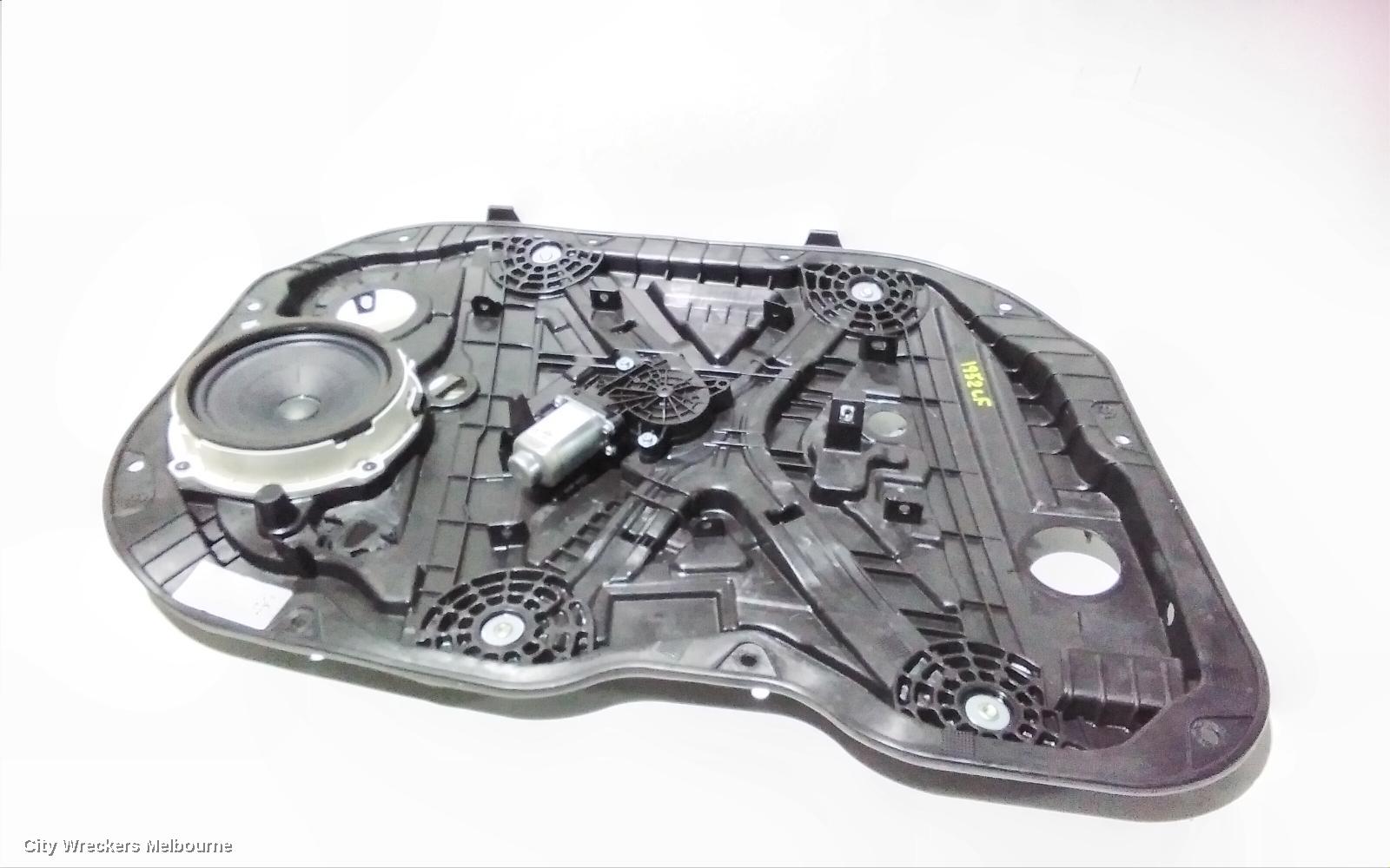 HYUNDAI I30 LEFT FRONT WINDOW REG/MOTOR, PD, HATCH, DOOR REG ASSY (REG AND MOTOR), 03/2017 ONWARDS