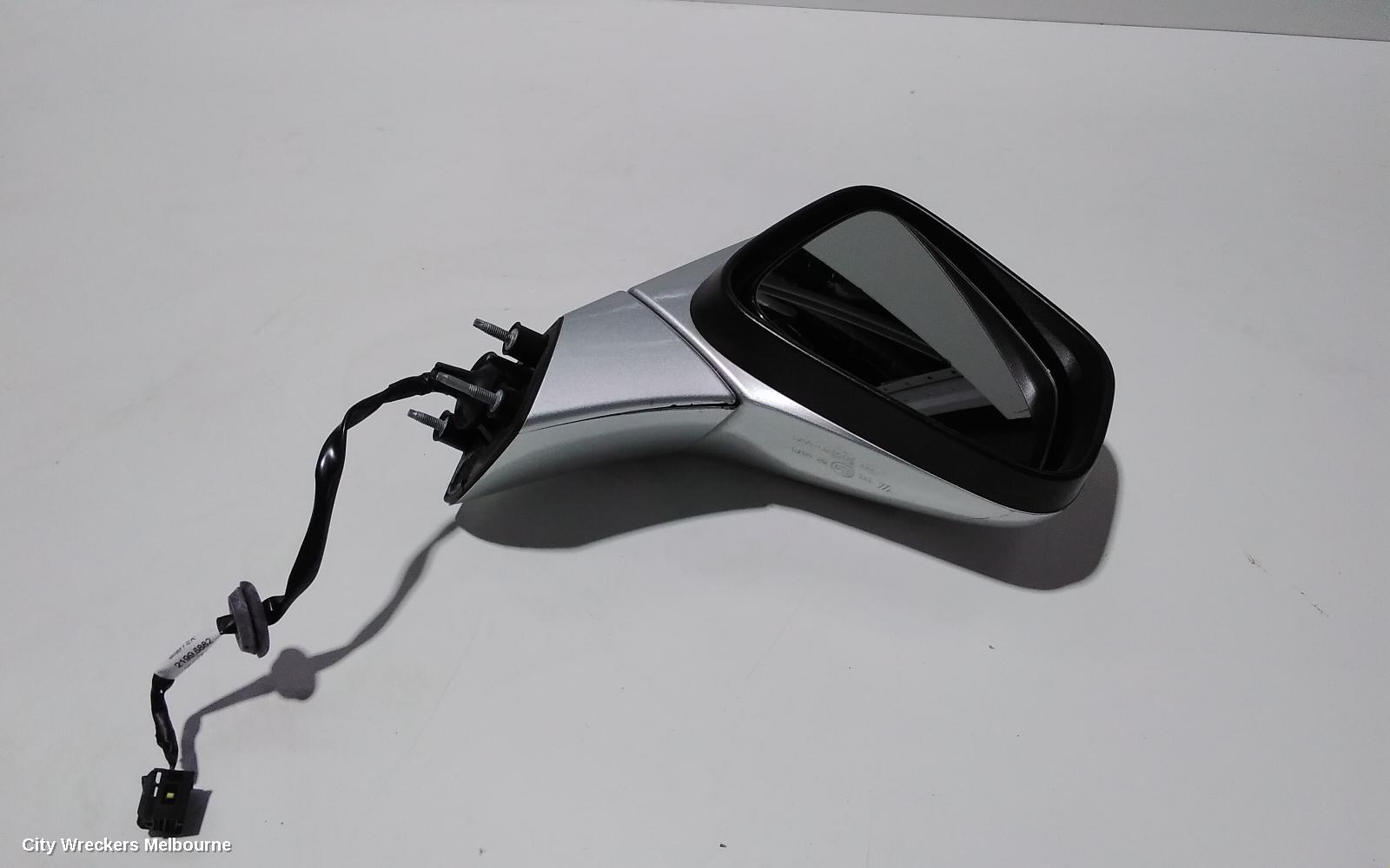 HOLDEN TRAX RIGHT DOOR MIRROR, TJ SERIES, LTZ, 08/2013 - 08/2016