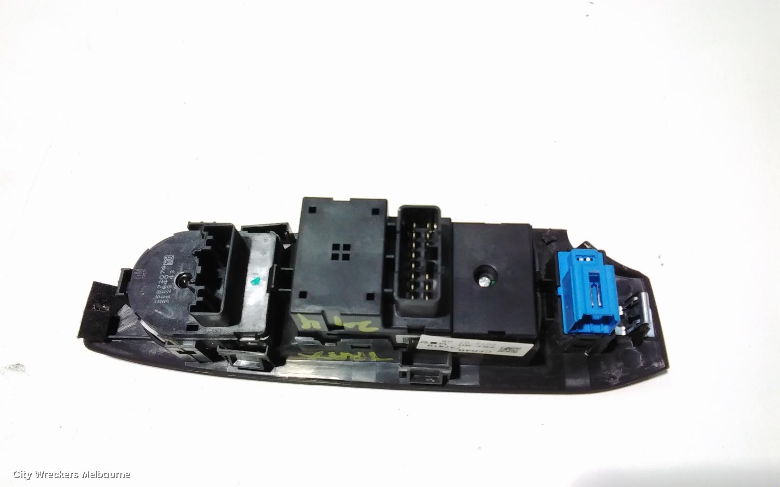HOLDEN TRAX PWR DR WIND SWITCH, RH FRONT (MASTER SWITCH), TJ SERIES, 08/2013 - 12/2020