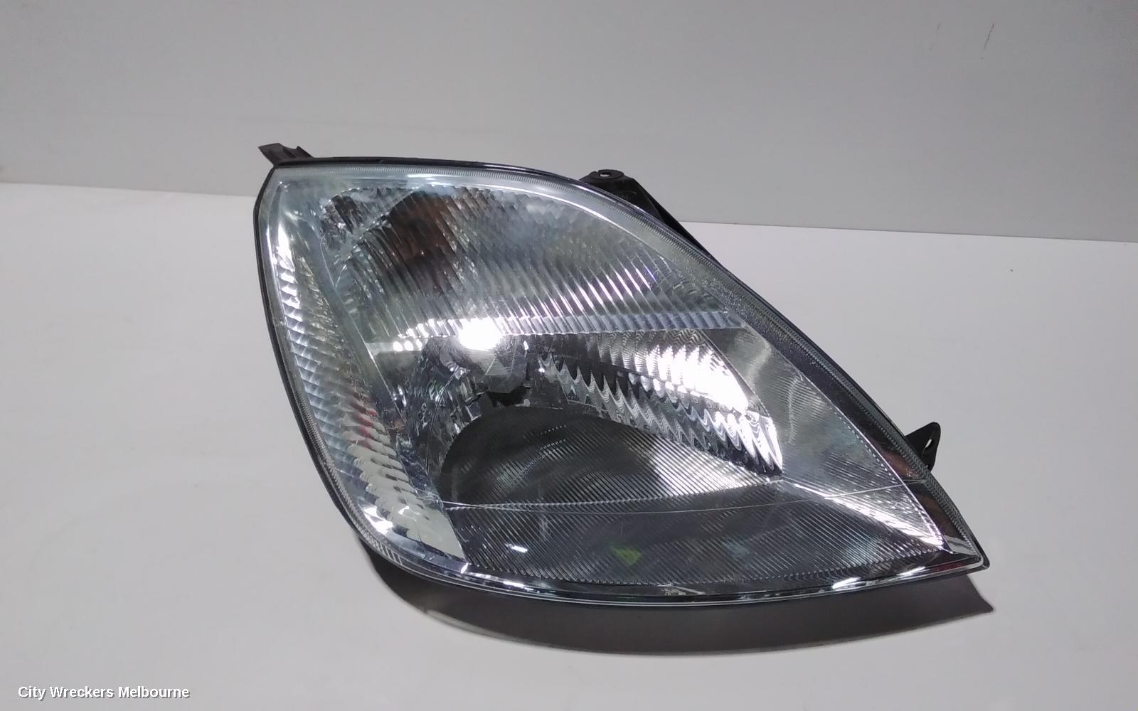 FORD FIESTA RIGHT HEADLAMP, WP 03/2004 - 10/2005
