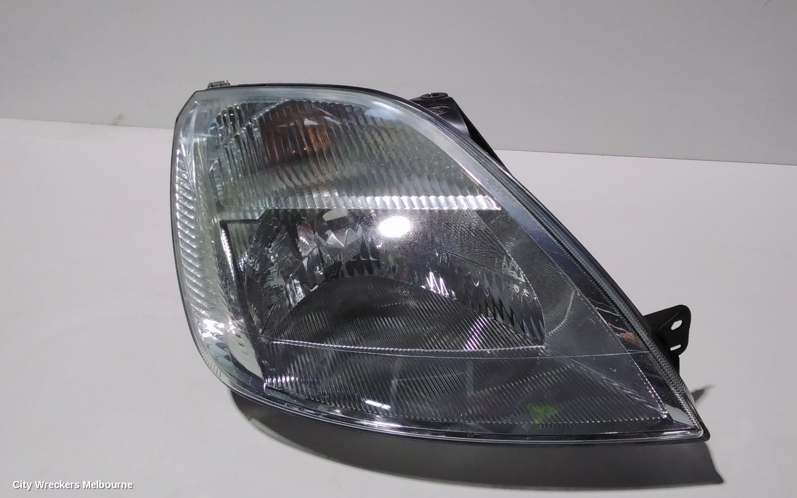 FORD FIESTA RIGHT HEADLAMP, WP 03/2004 - 10/2005