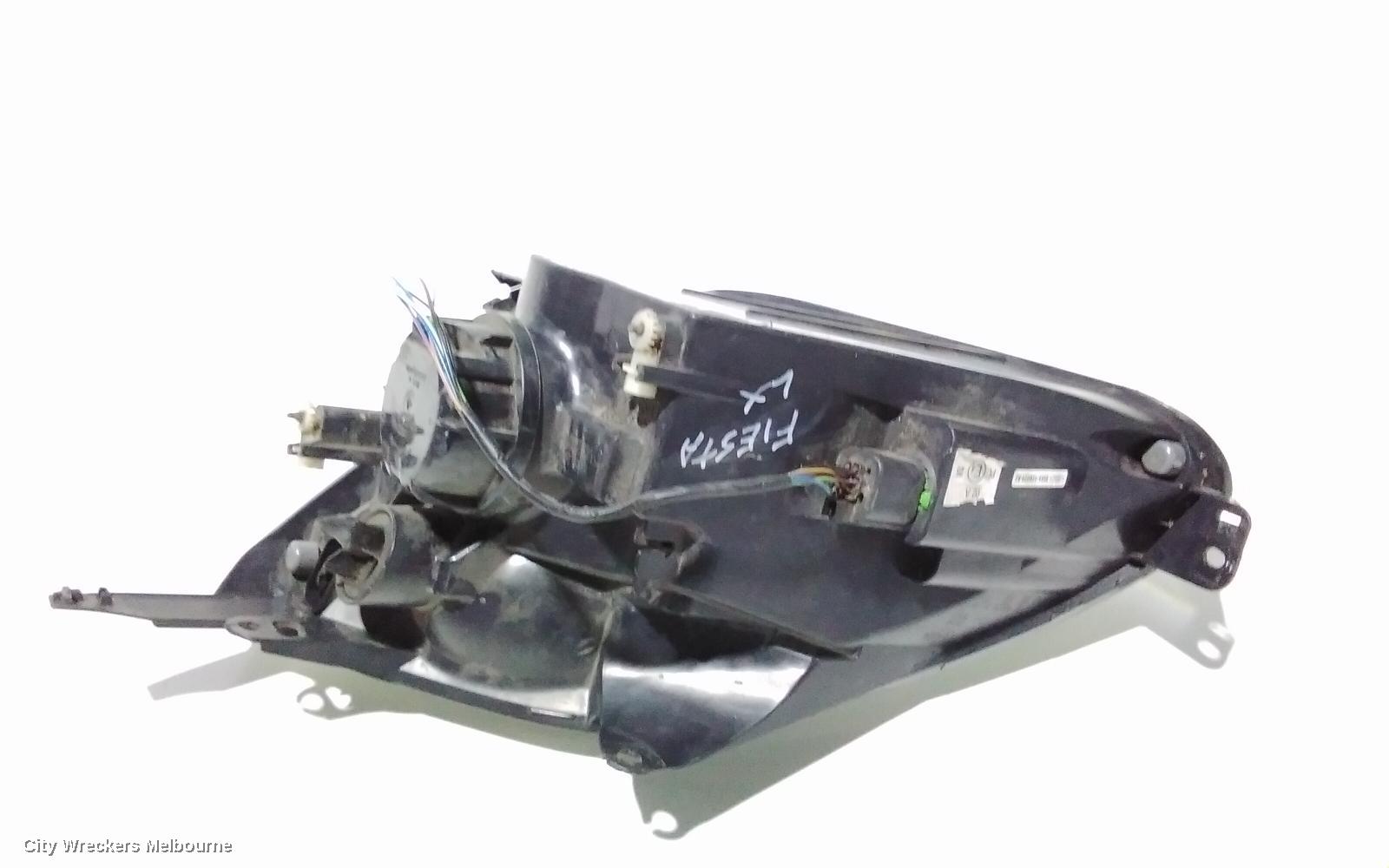 FORD FIESTA RIGHT HEADLAMP, WP 03/2004 - 10/2005