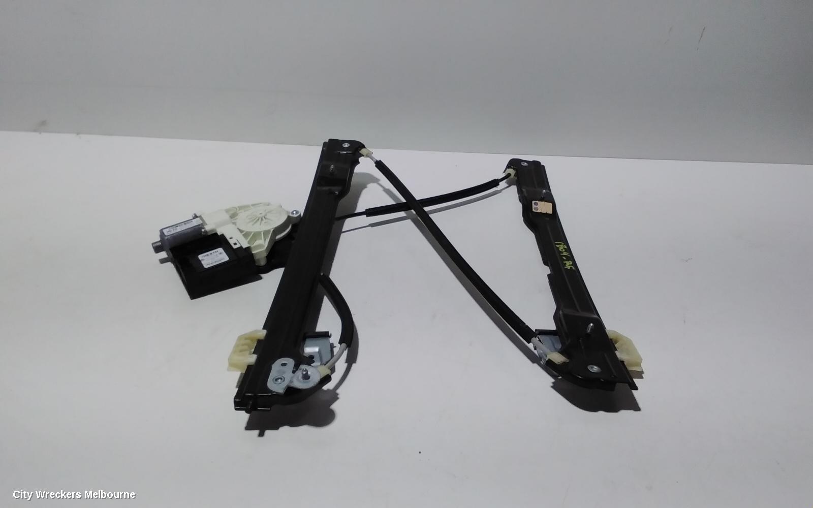 VOLKSWAGEN CADDY RIGHT FRONT WINDOW REG/MOTOR, 2KN, POWER, 12/2015 - 02/2021