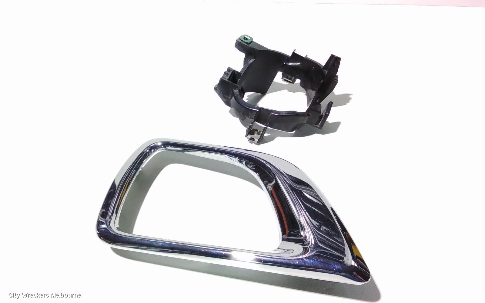 NISSAN NAVARA LEFT INDICATOR/FOG/SIDE, NP300, FOGLAMP SURROUND MOULDING (CHROME), 05/2015 - 11/2020