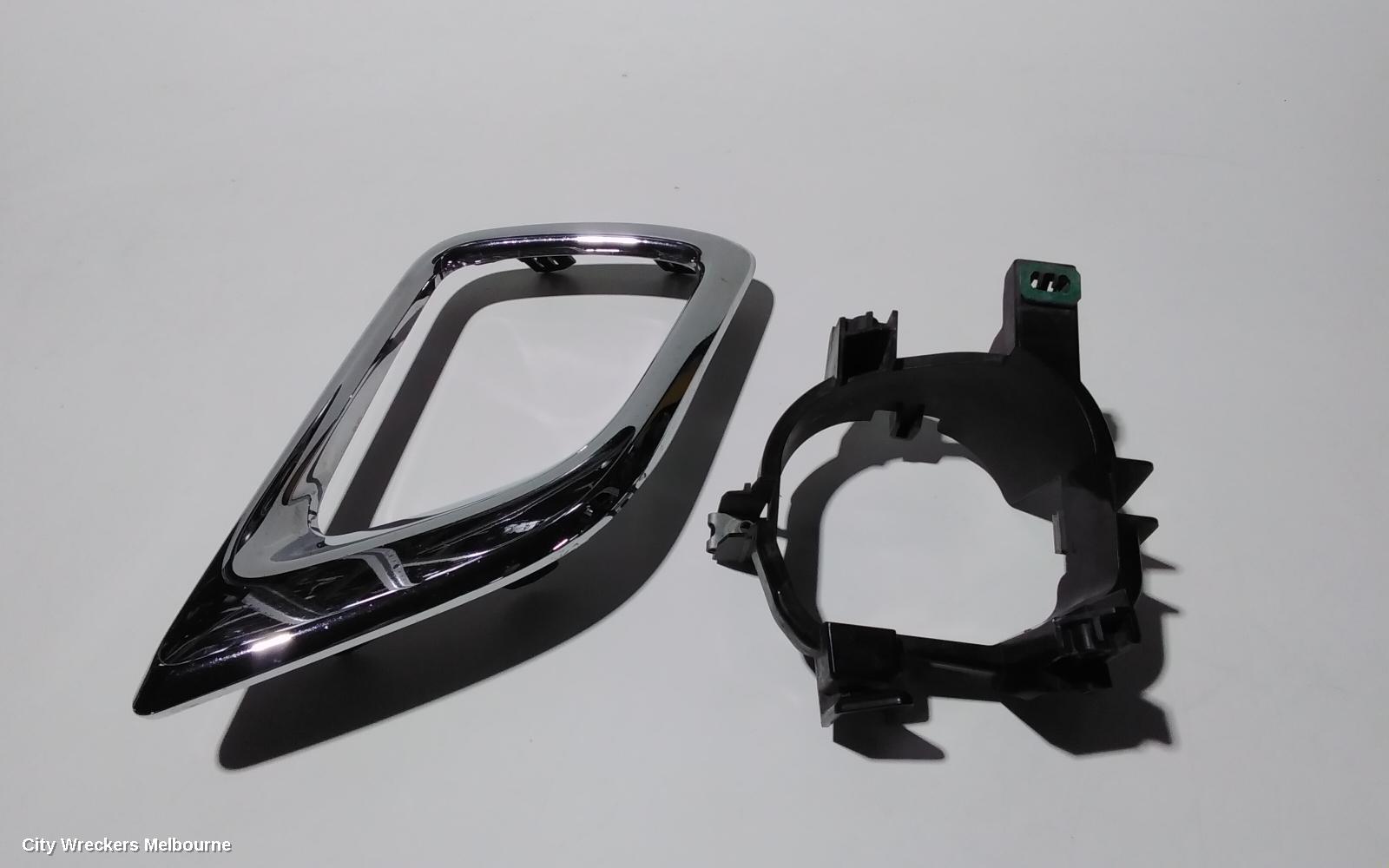 NISSAN NAVARA LEFT INDICATOR/FOG/SIDE, NP300, FOGLAMP SURROUND MOULDING (CHROME), 05/2015 - 11/2020