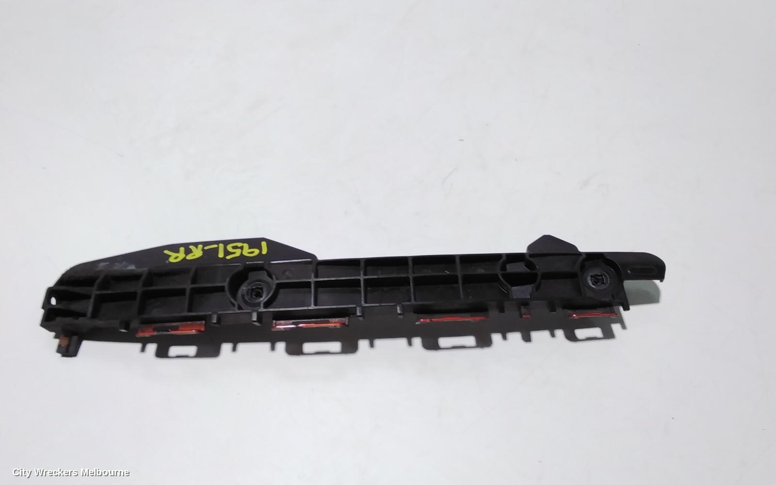 TOYOTA COROLLA, ZRE182R 10/2012 - 06/2018, RHR BAR SLIDE: 88568