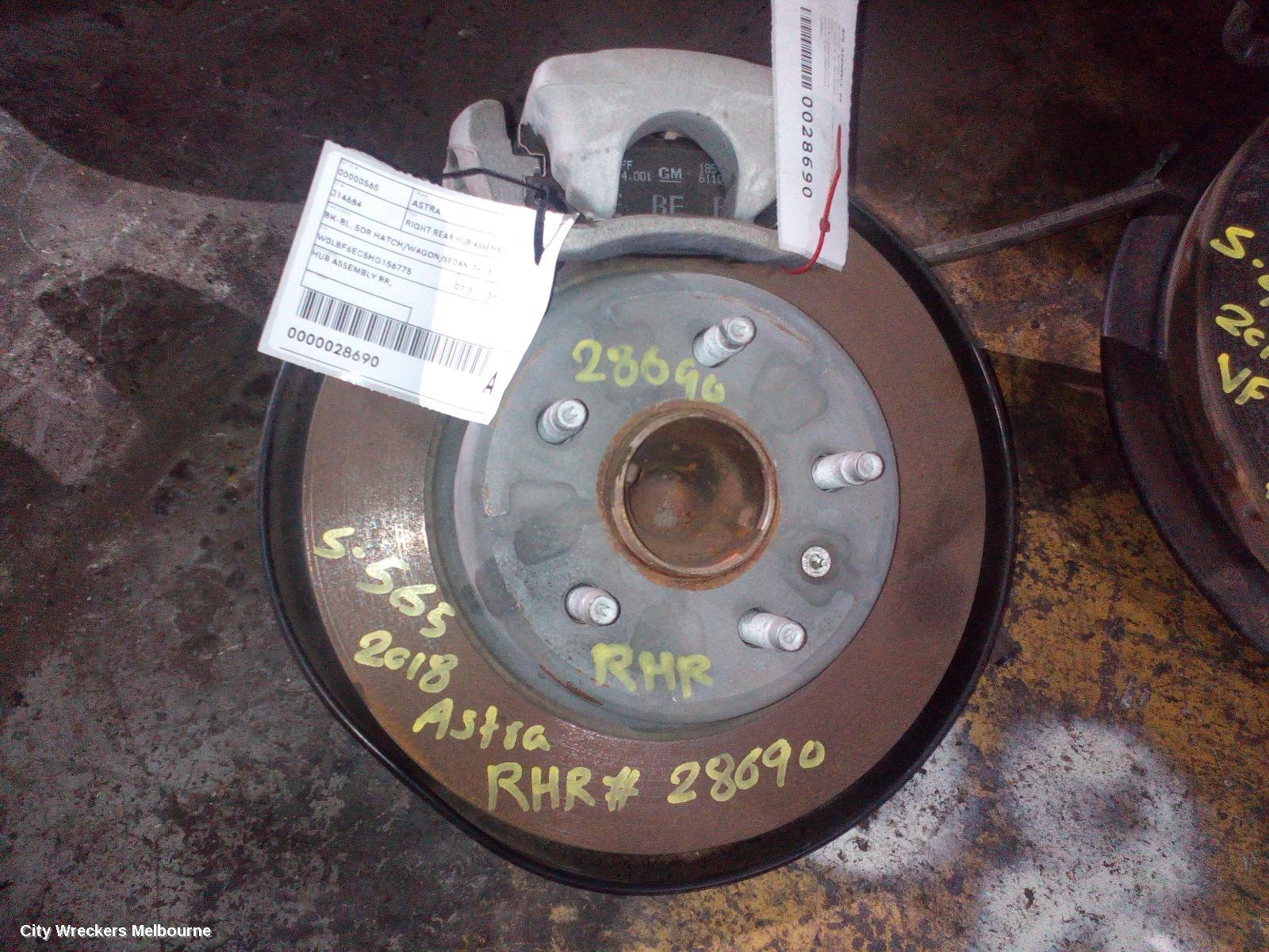 HOLDEN ASTRA RIGHT REAR HUB ASSEMBLY, BK-BL, 5DR HATCH/WAGON/SEDAN, 09/2016 - 12/2020