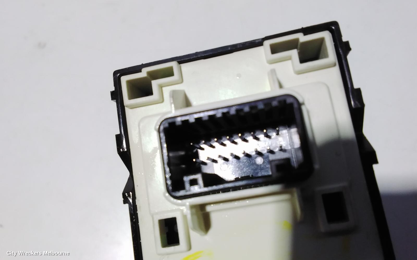 KIA RIO, YB, 12/2016 - 06/2023, MIRROR SWITCH: 88653