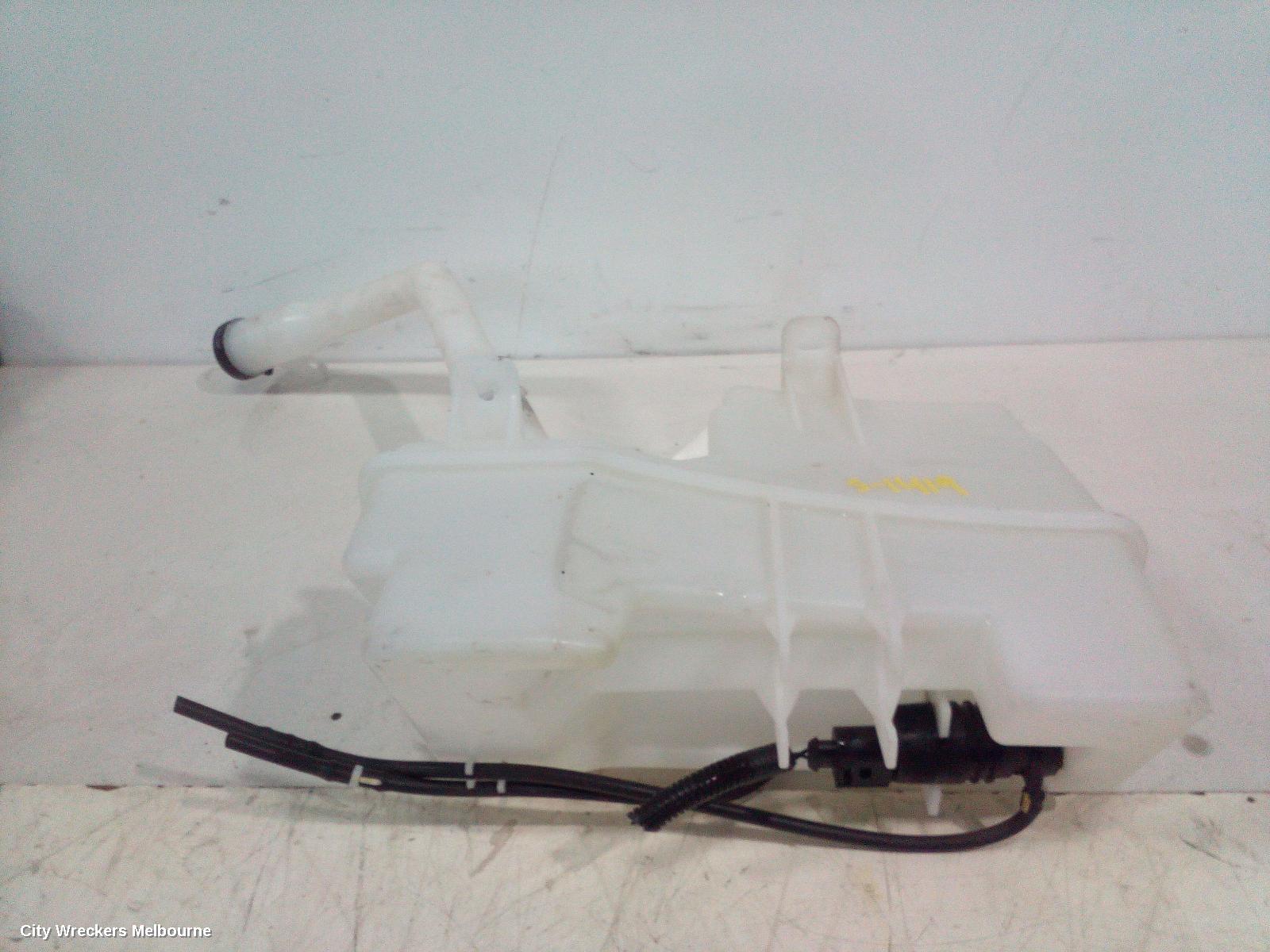 HOLDEN CAPTIVA WASHER BOTTLE, CG, 01/2011 - 06/2018