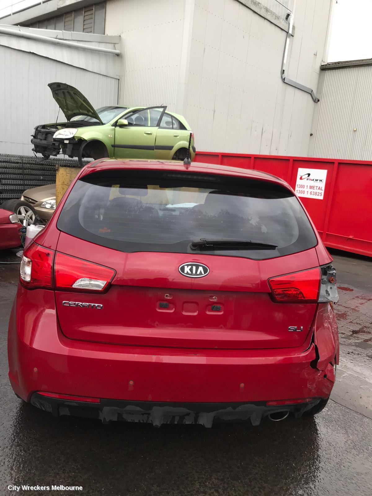 KIA CERATO WASHER BOTTLE, TD, HATCH/SEDAN, NON LEVEL SENSOR TYPE, 01/2009 - 03/2013