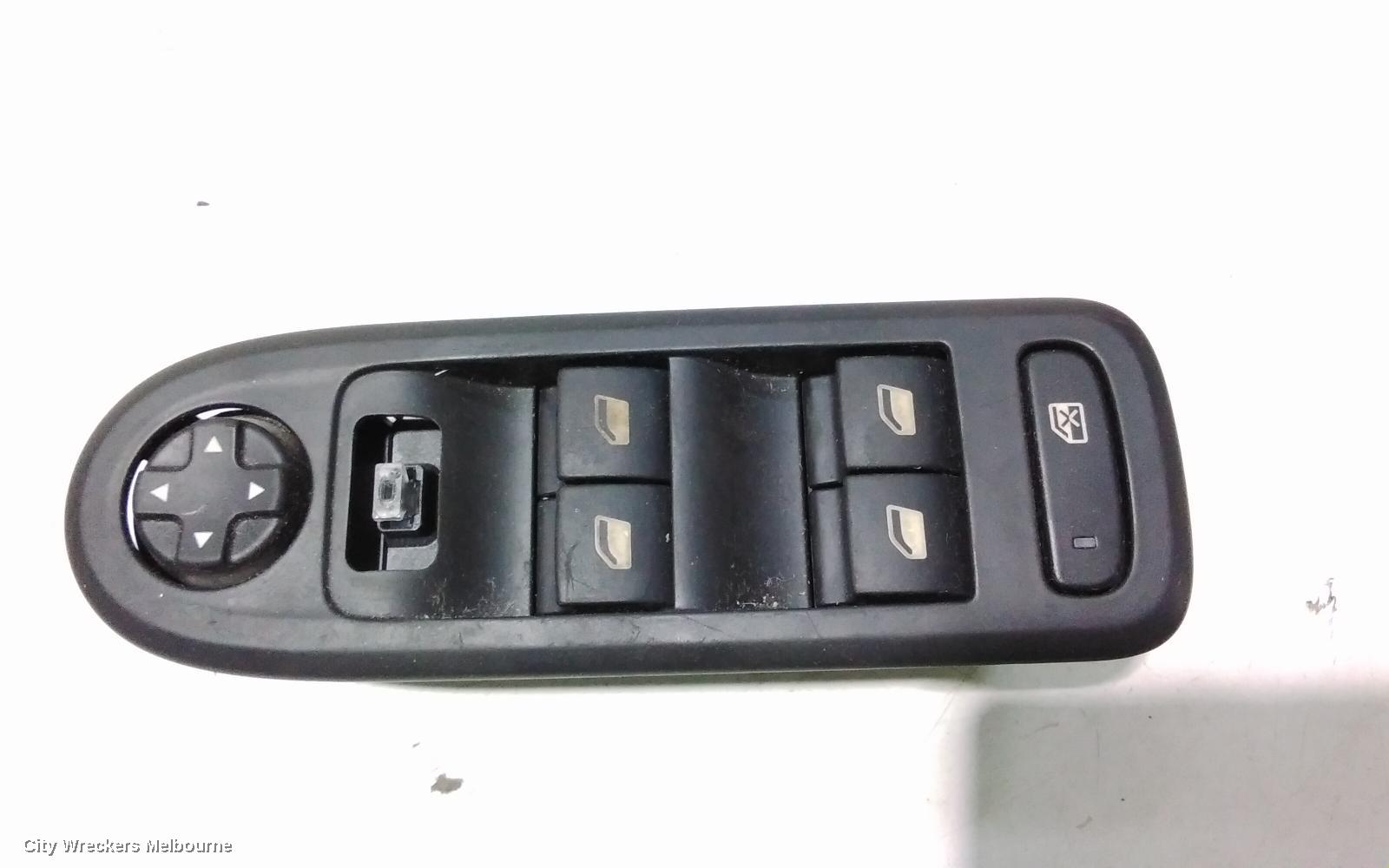 PEUGEOT 308 PWR DR WIND SWITCH, RH FRONT (MASTER SWITCH), 3 ARROWS MIRROR SWITCH, W/ FOLDING MIRROR), T7, 09/2007 - 09/2014