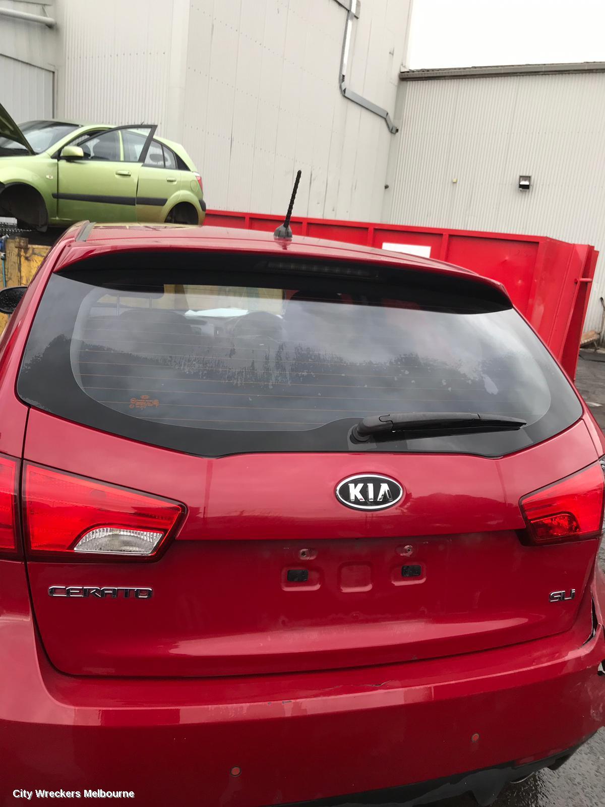 KIA CERATO WASHER BOTTLE, TD, HATCH/SEDAN, NON LEVEL SENSOR TYPE, 01/2009 - 03/2013