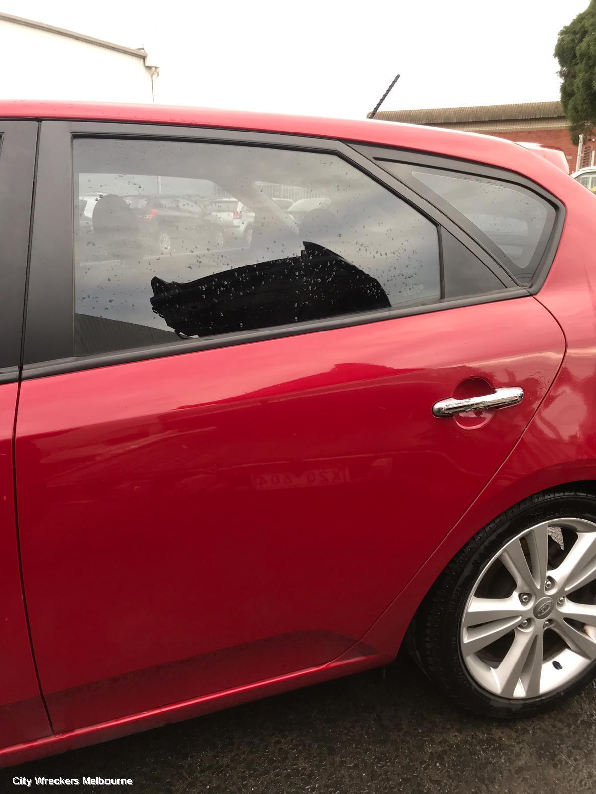 KIA CERATO WASHER BOTTLE, TD, HATCH/SEDAN, NON LEVEL SENSOR TYPE, 01/2009 - 03/2013