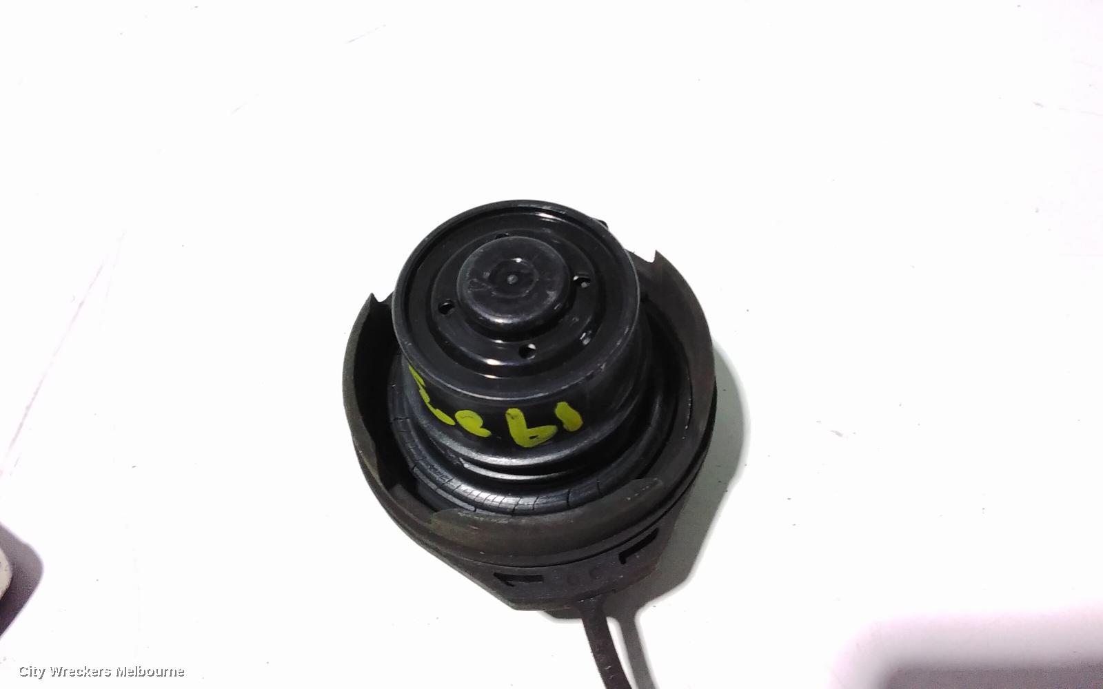 VOLKSWAGEN CADDY IGNITION W/ KEY, 2K, PETROL, MANUAL T/M 08/2010 - 06/2015