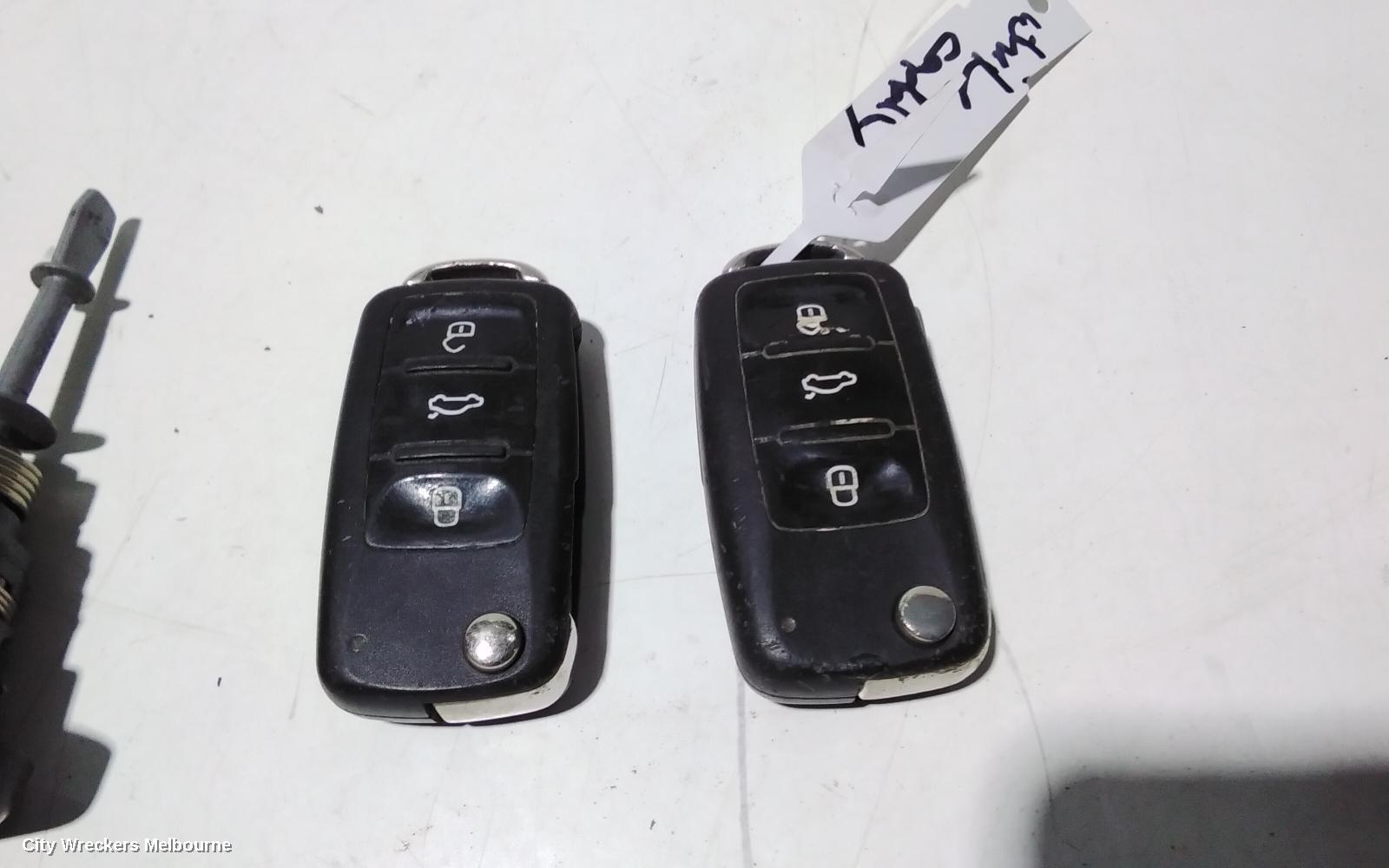 VOLKSWAGEN CADDY IGNITION W/ KEY, 2K, PETROL, MANUAL T/M 08/2010 - 06/2015