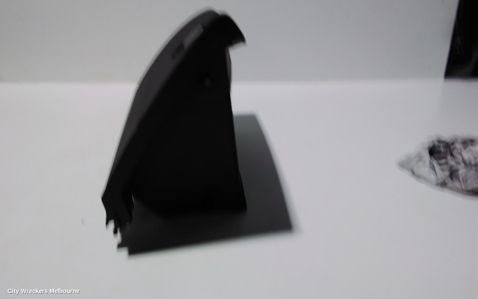 HOLDEN COMMODORE GLOVE BOX, VF, 05/2013 - 12/2017