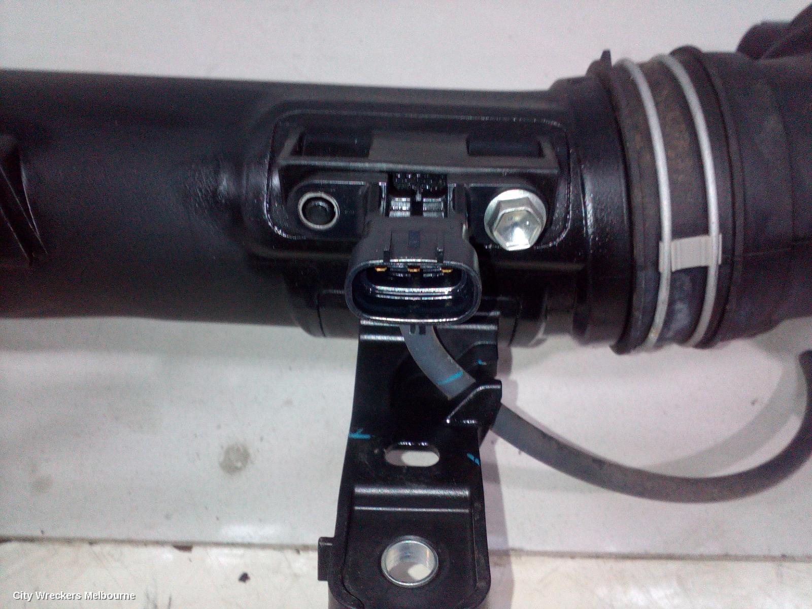 TOYOTA HILUX, 06/2015 - 09/2025, THROTTEL BODY HOSE WITH SENSOR: 88822