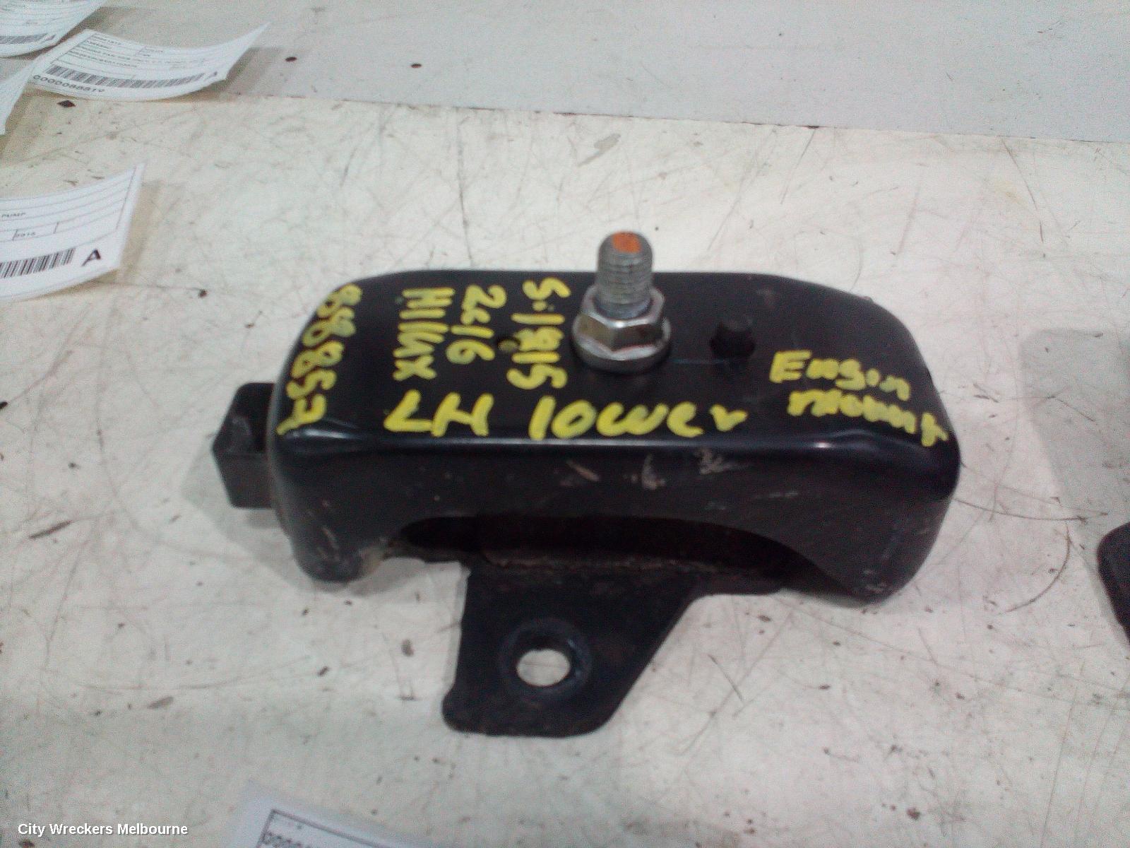 TOYOTA HILUX MOUNT, 06/2015 - 09/2025