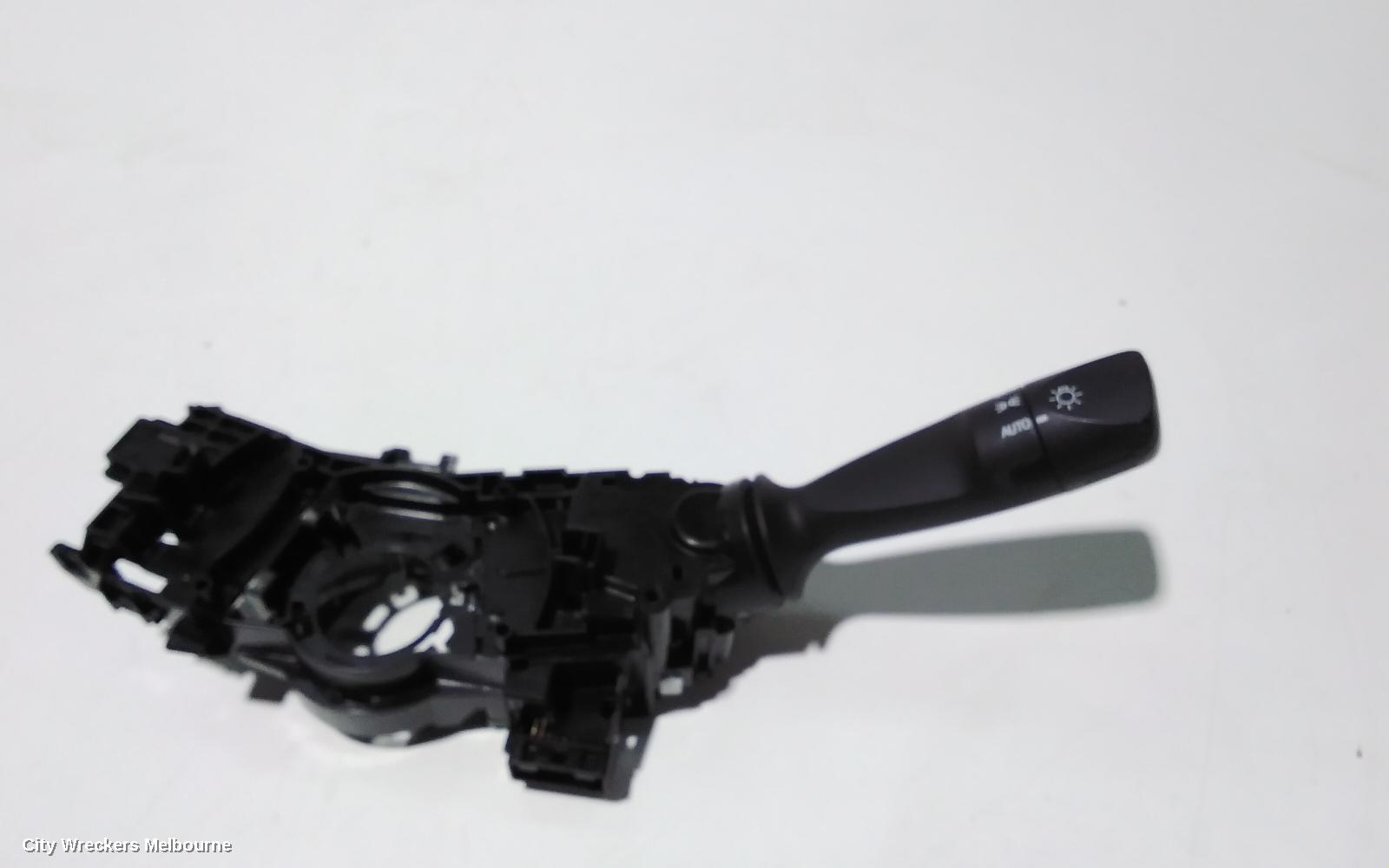 TOYOTA HILUX COMBINATION SWITCH, FLASHER SWITCH, NON FOGLAMP TYPE, 09/2015 ONWARDS