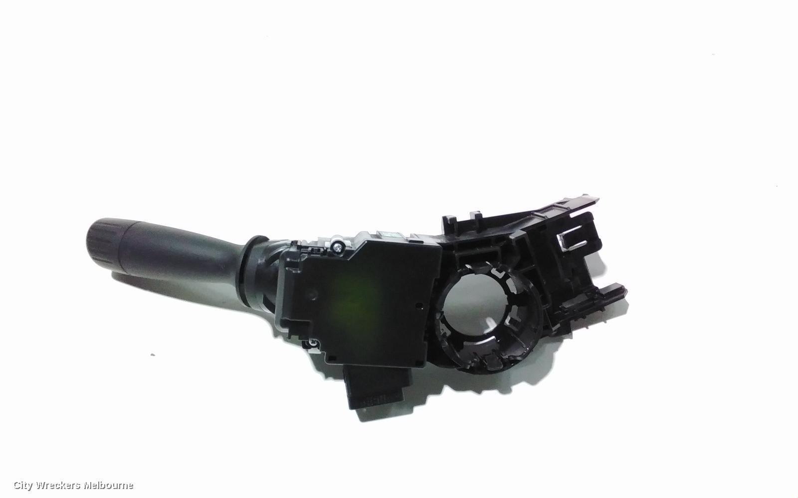 TOYOTA HILUX COMBINATION SWITCH, FLASHER SWITCH, NON FOGLAMP TYPE, 09/2015 ONWARDS