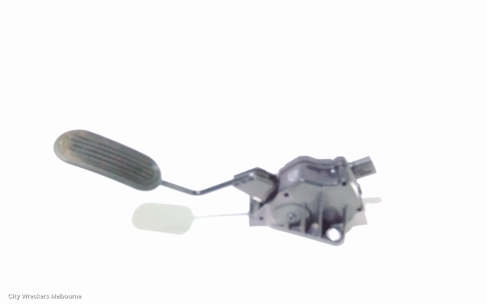 TOYOTA HILUX PEDAL ASSEMBLY, ACCELERATOR PEDAL, 09/2015 - 05/2020
