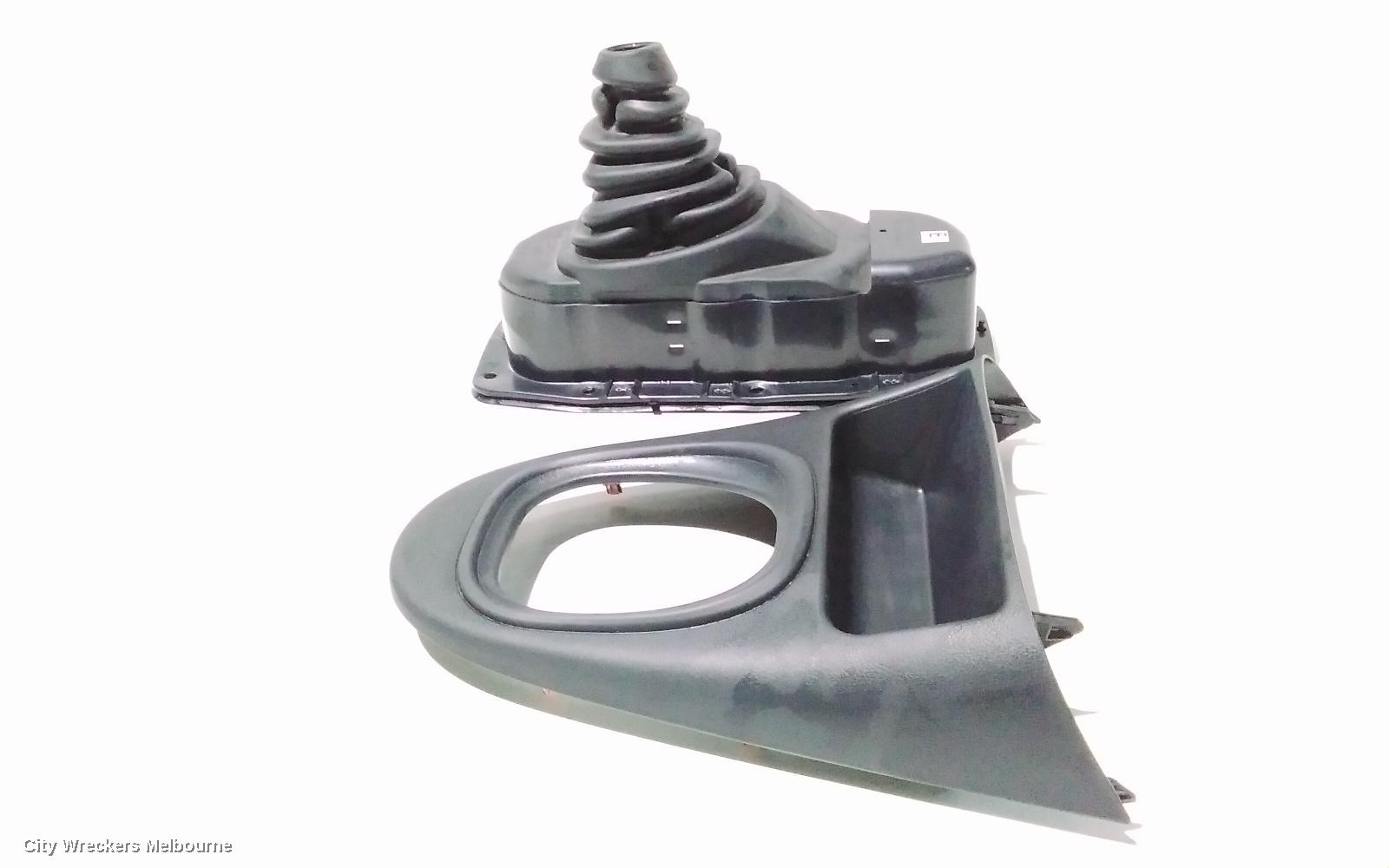 TOYOTA HILUX GEAR STICK/SHIFTER, MANUAL T/M, PETROL/DIESEL, 09/2015 ONWARDS