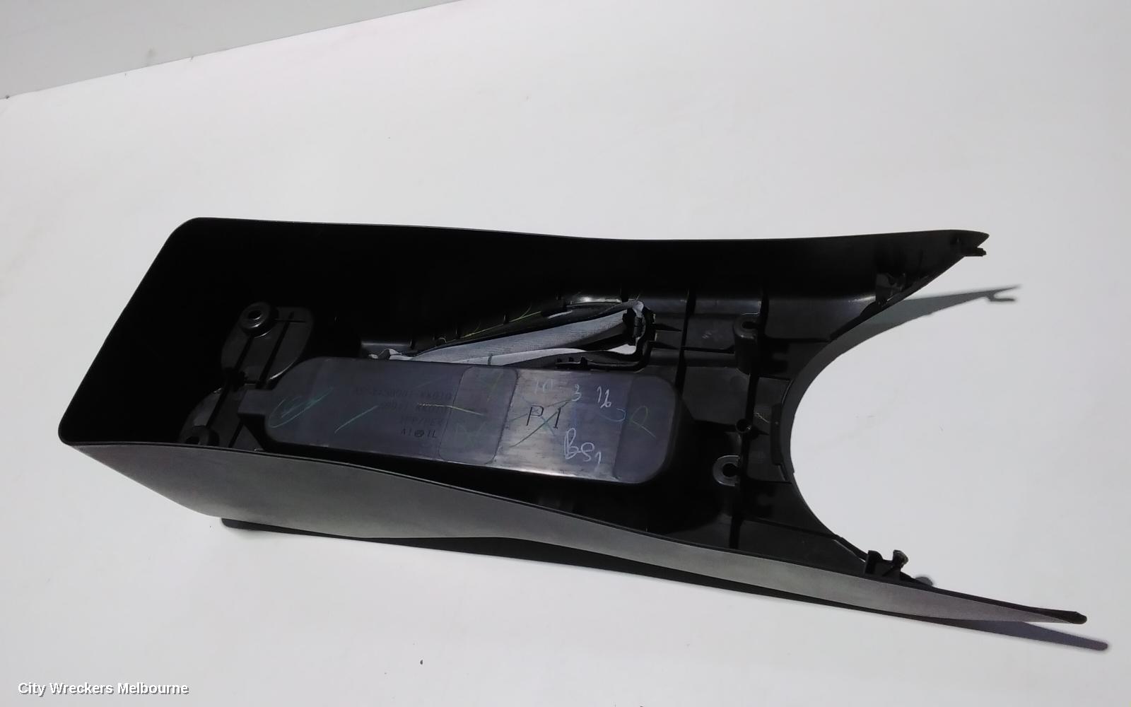 TOYOTA HILUX CONSOLE, CENTRE CONSOLE, MANUAL T/M TYPE, SINGLE CAB, 2WD, SR, BLACK, 09/2015 ONWARDS