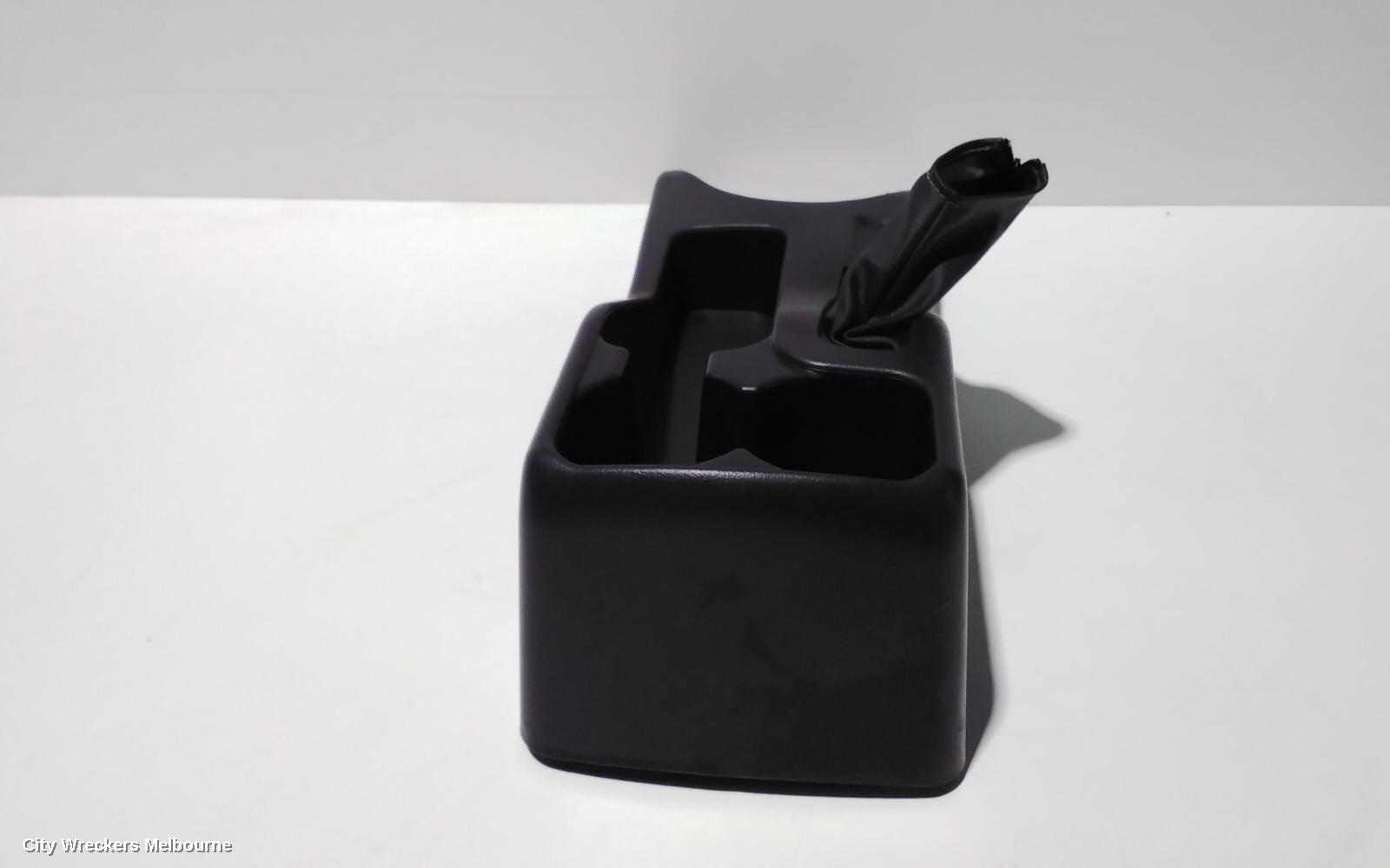 TOYOTA HILUX CONSOLE, CENTRE CONSOLE, MANUAL T/M TYPE, SINGLE CAB, 2WD, SR, BLACK, 09/2015 ONWARDS
