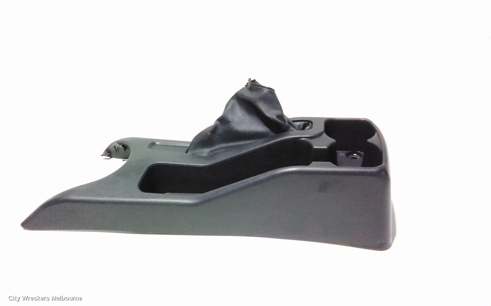 TOYOTA HILUX CONSOLE, CENTRE CONSOLE, MANUAL T/M TYPE, SINGLE CAB, 2WD, SR, BLACK, 09/2015 ONWARDS