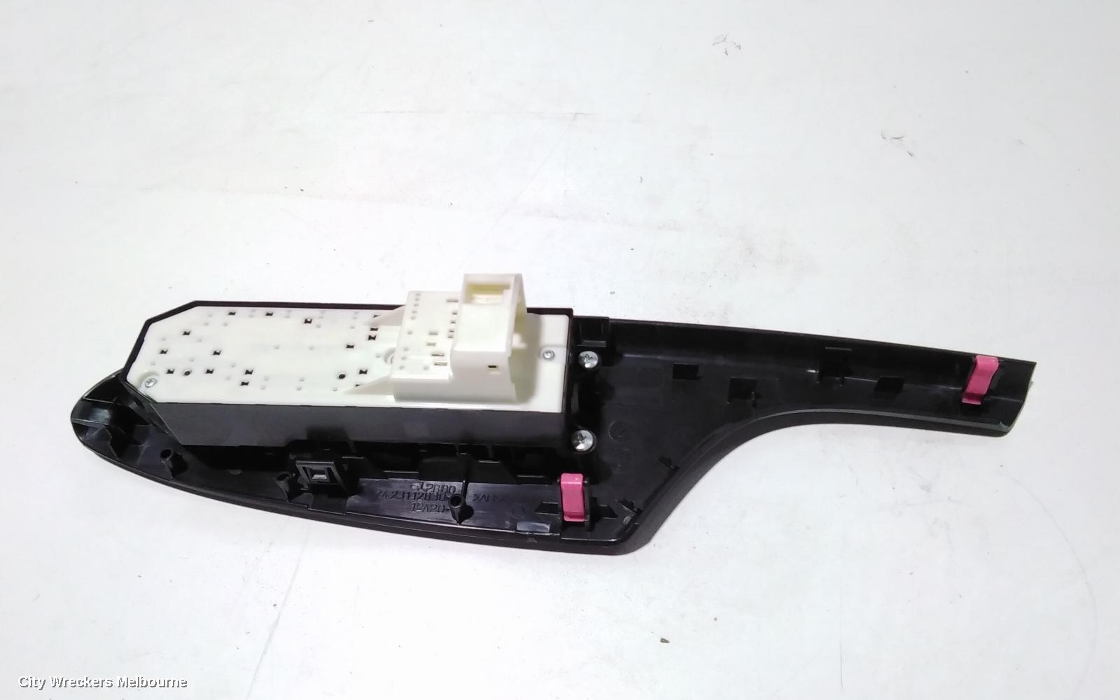 TOYOTA COROLLA PWR DR WIND SWITCH, RH FRONT (MASTER SWITCH), ZRE152/20153R, FRONT DOOR ONLY, 03/2007 - 10/2013